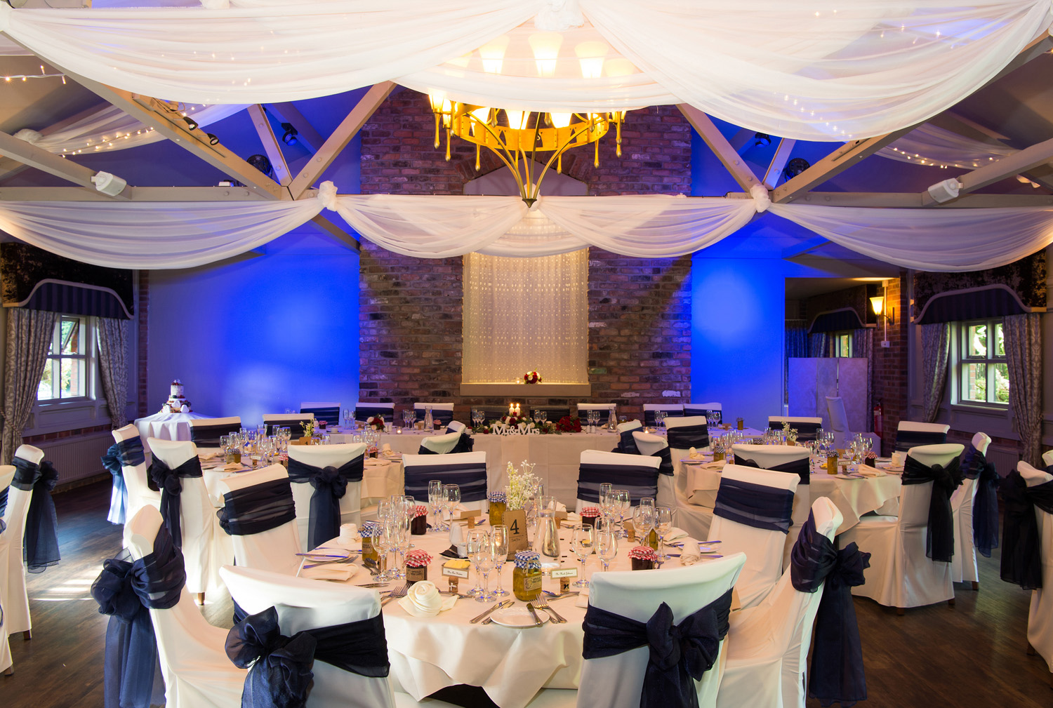 bartle-hall-wedding-photographs-26.jpg