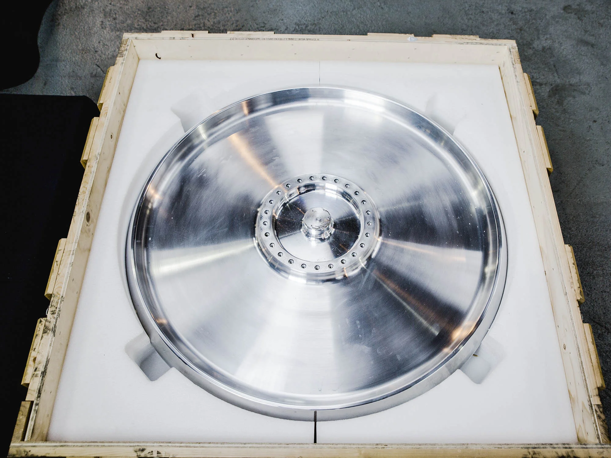 Aluminium wheel in case