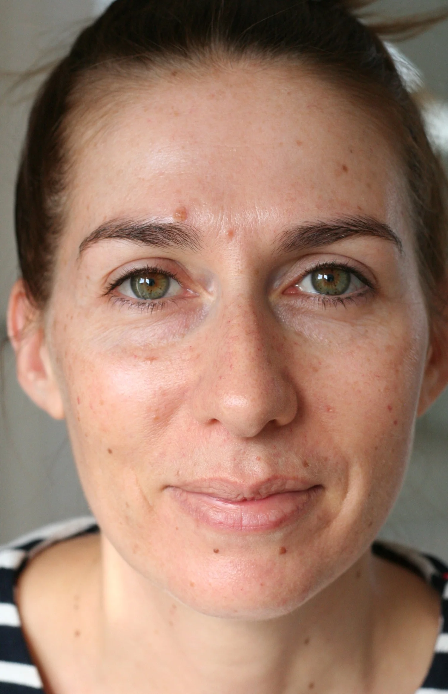 Bare face to start with moisturiser and sunscreen already applied.