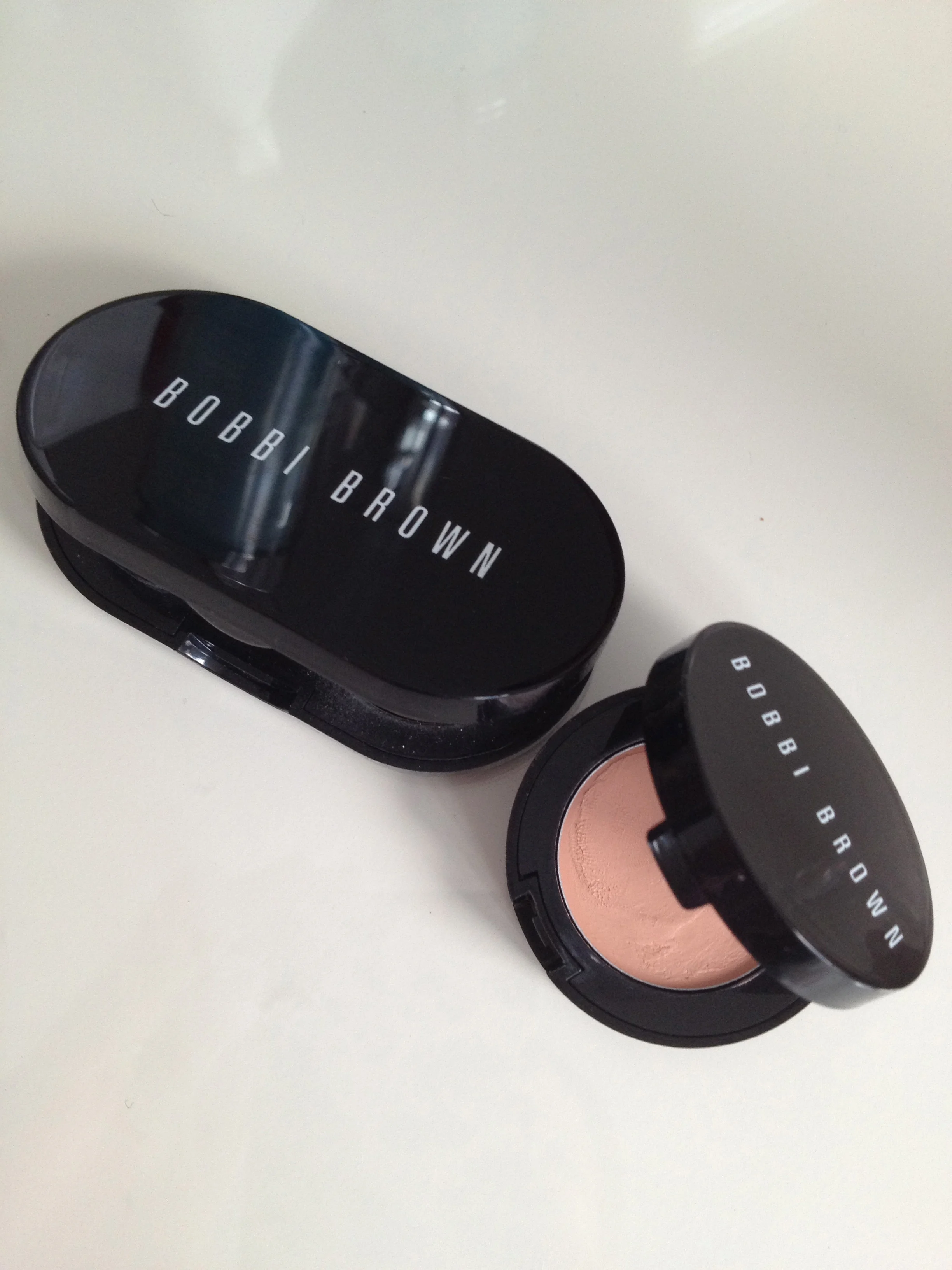 pascalemakeupbobbibrowncorrectconceal.jpg