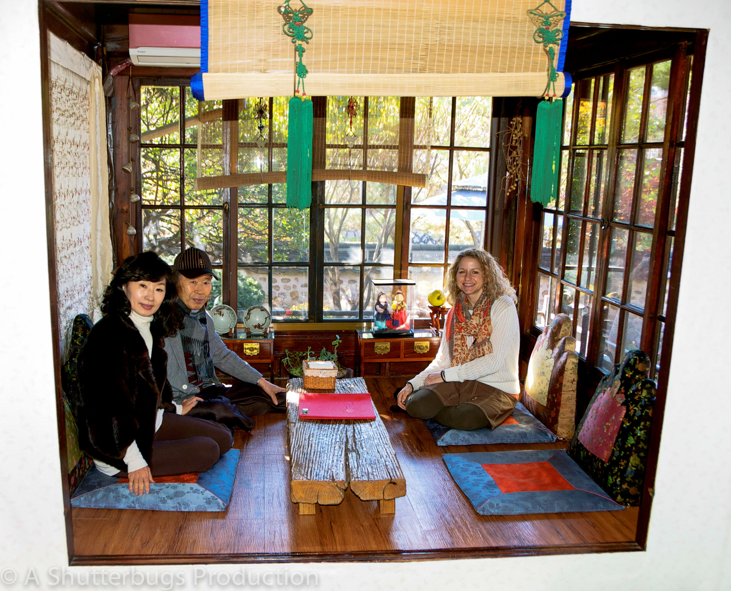 sangheo teahouse inside.jpg