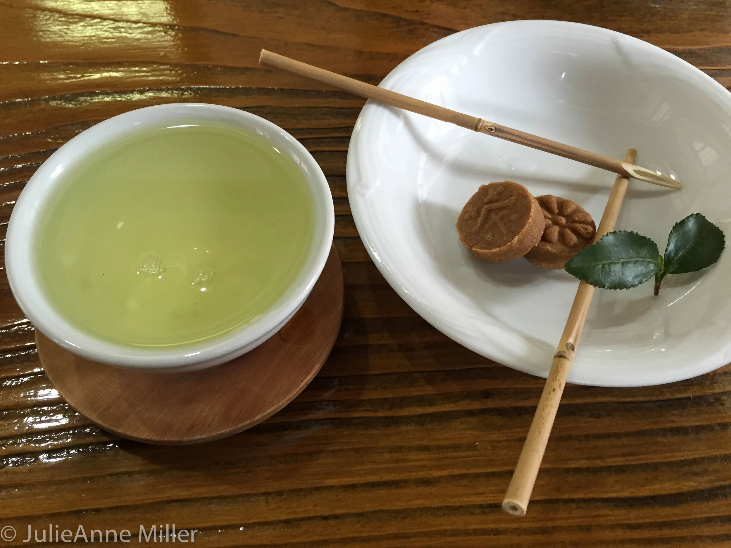tea and honey cookie, South Korea