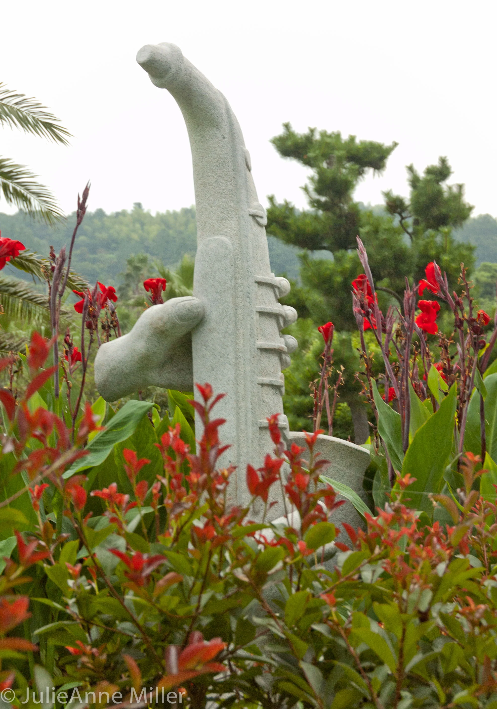 saxaphone statue.jpg