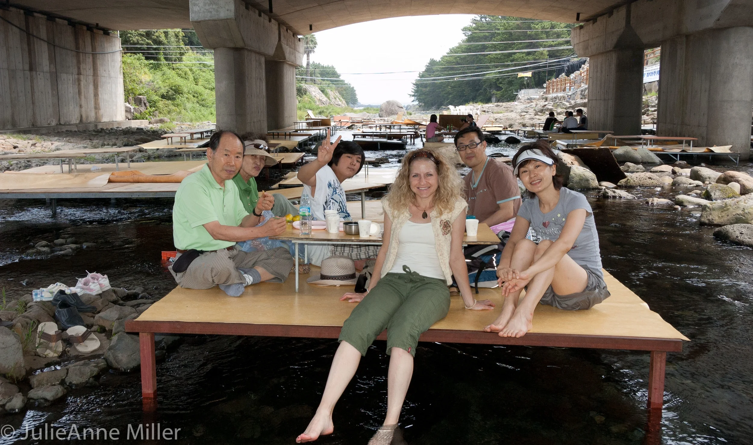 dining in a stream
