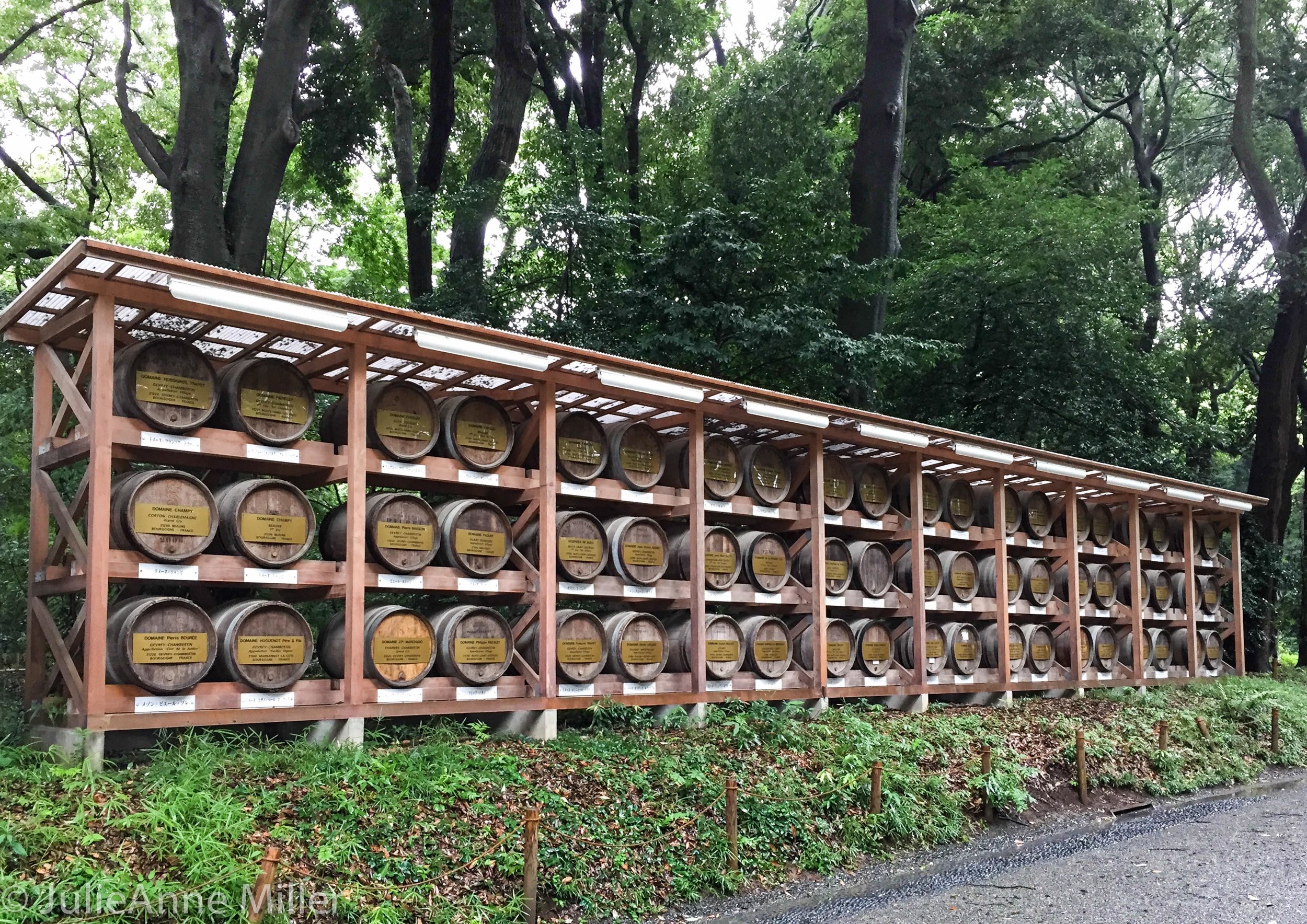 Wine caskets