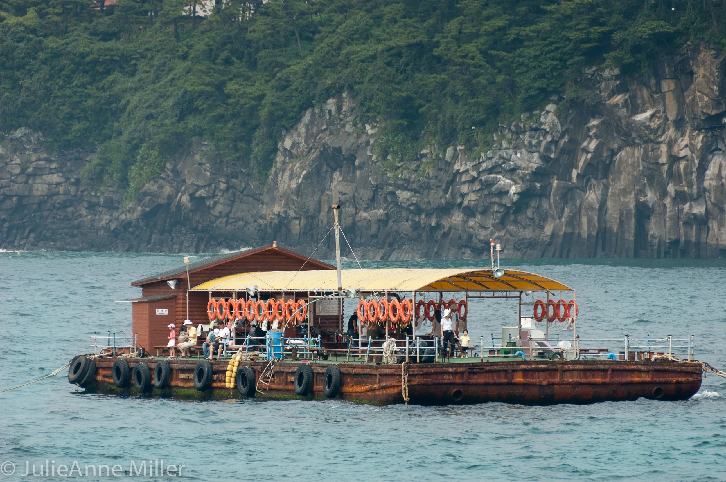 Jeju boat.jpg