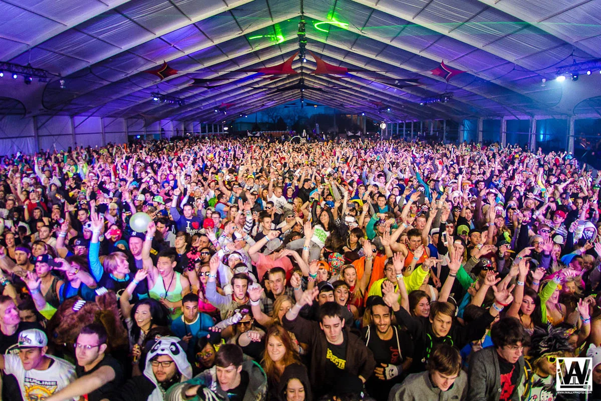 Main Stage Crowd