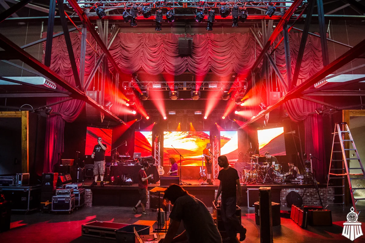 Ott (live band) + Papadosio: Load In