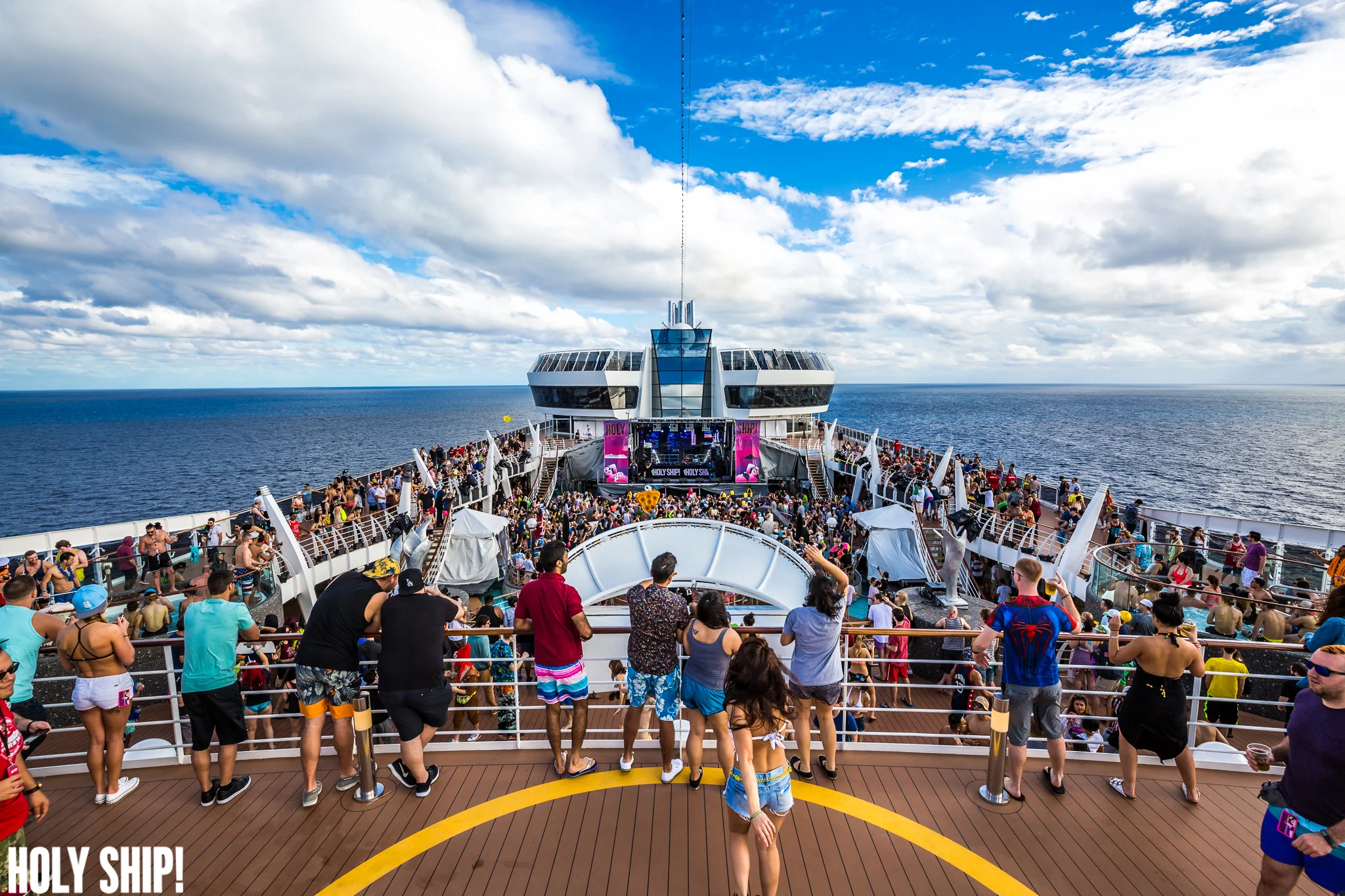 HolyShip_Jan16-alivecoverage-9.jpg