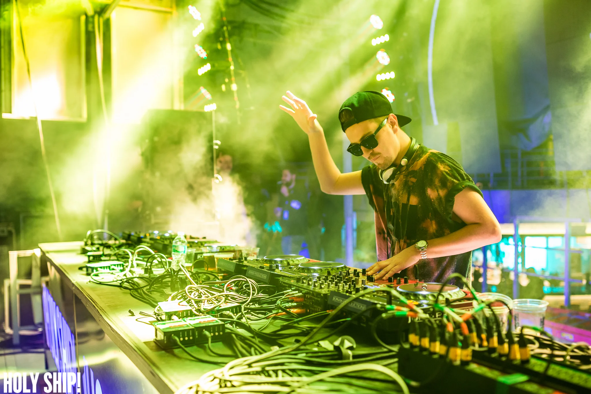 HolyShip_Jan16-alivecoverage-28.jpg