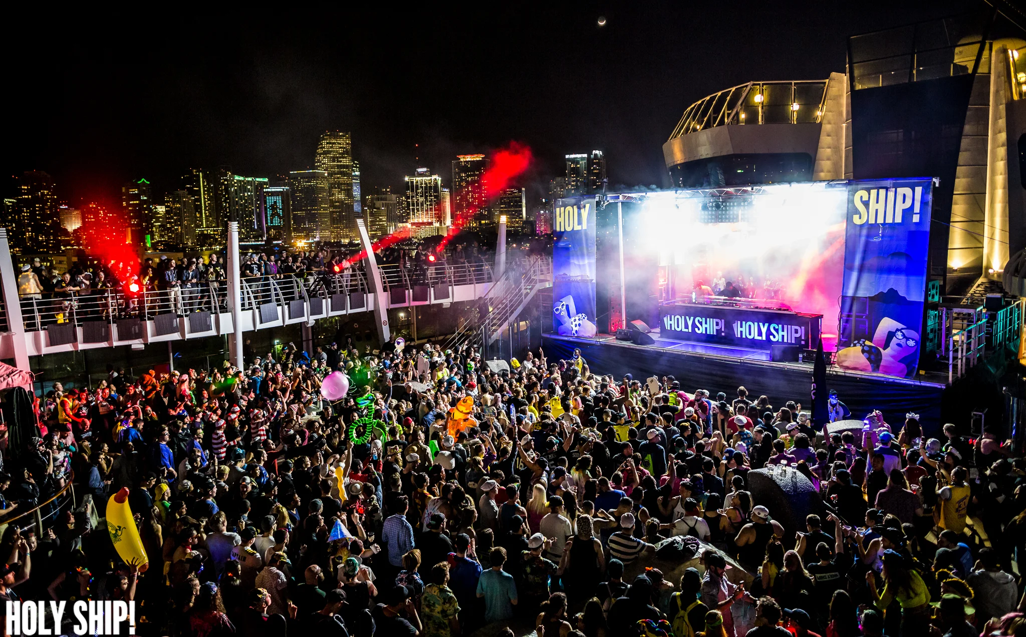 HolyShip_Feb2016_alivecoverage-4.jpg