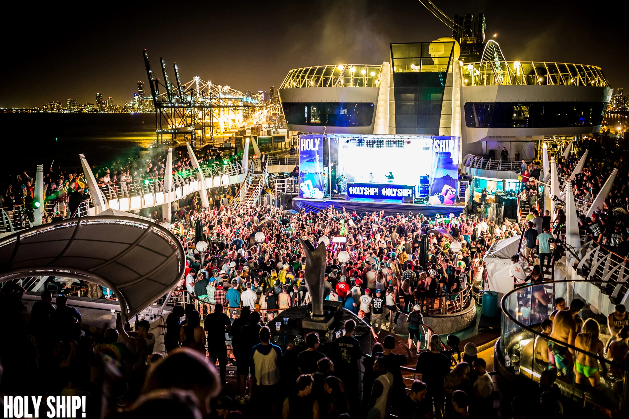 HolyShip_Feb2016_alivecoverage-6.jpg