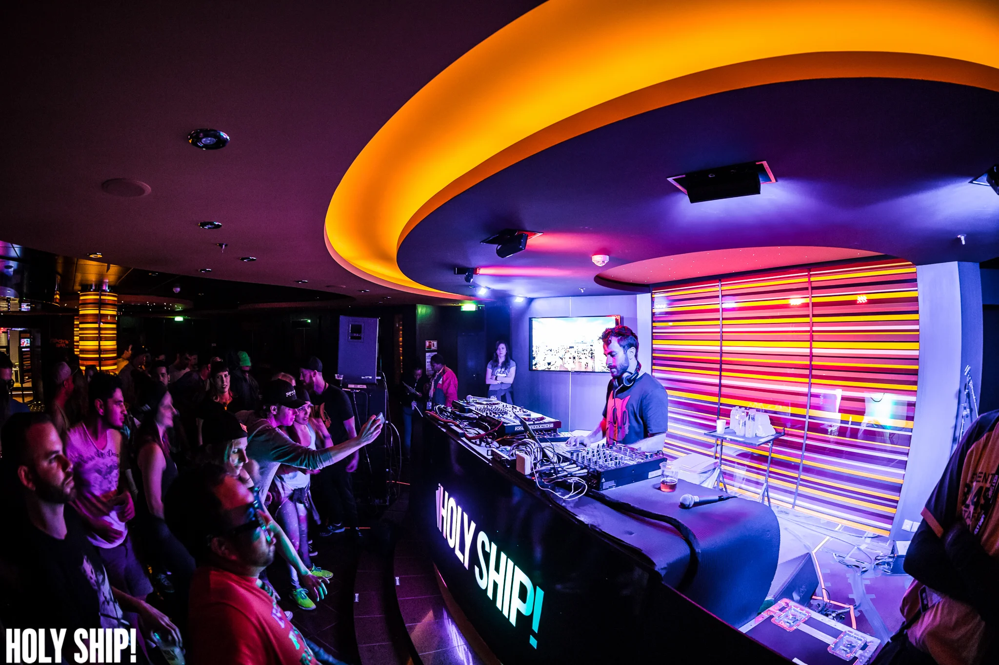 HolyShip_Feb2016_alivecoverage-9.jpg
