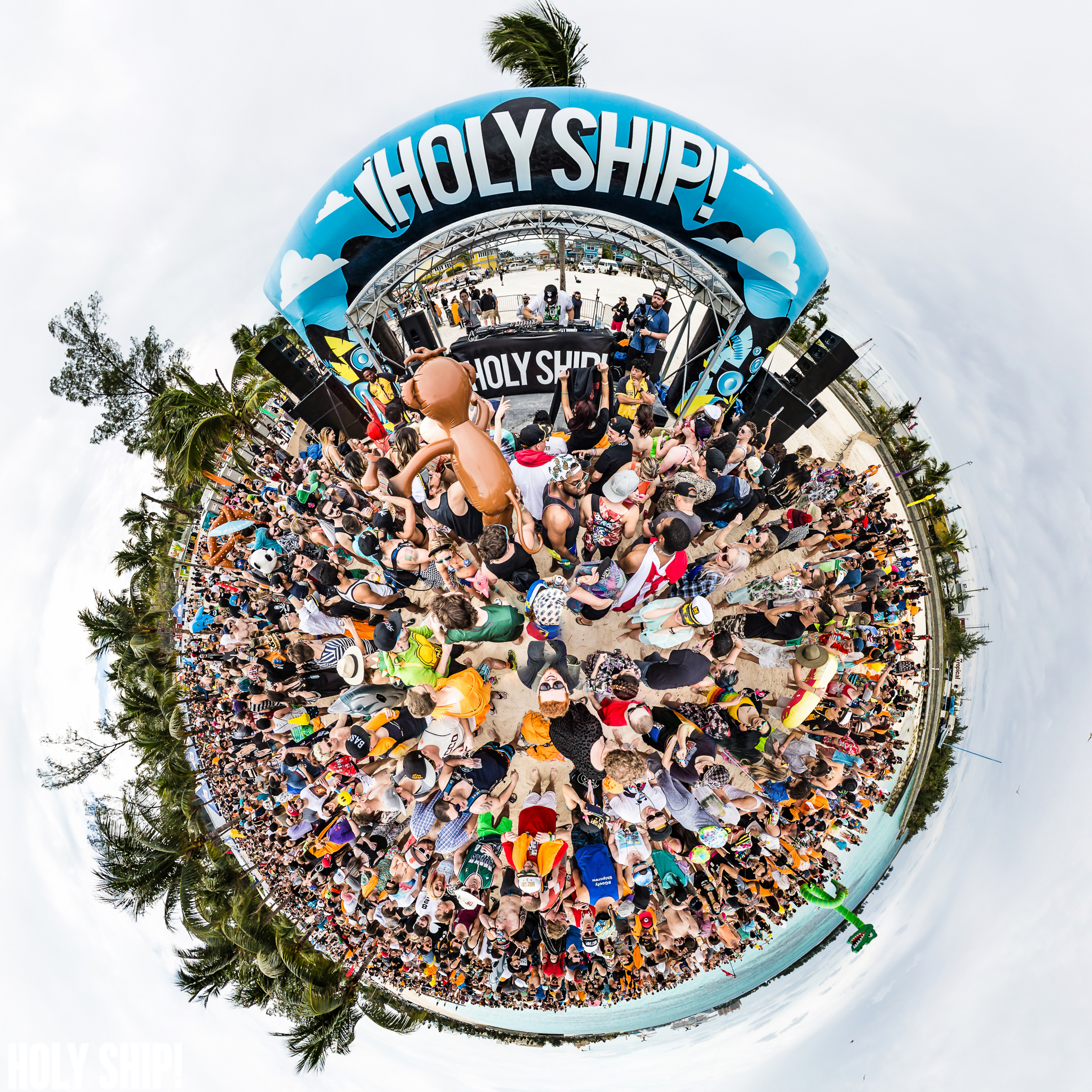 HolyShip_Feb2016_alivecoverage-21.jpg