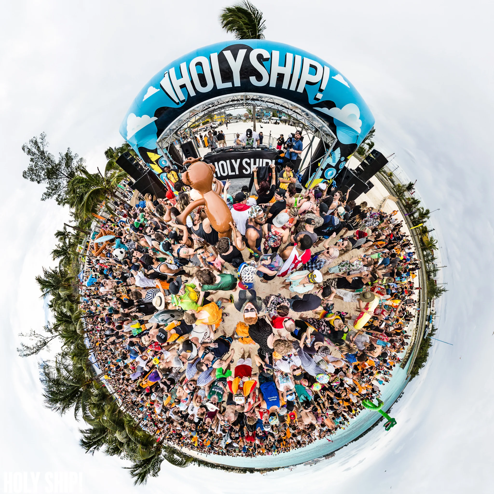 HolyShip_Feb2016_alivecoverage-21.jpg