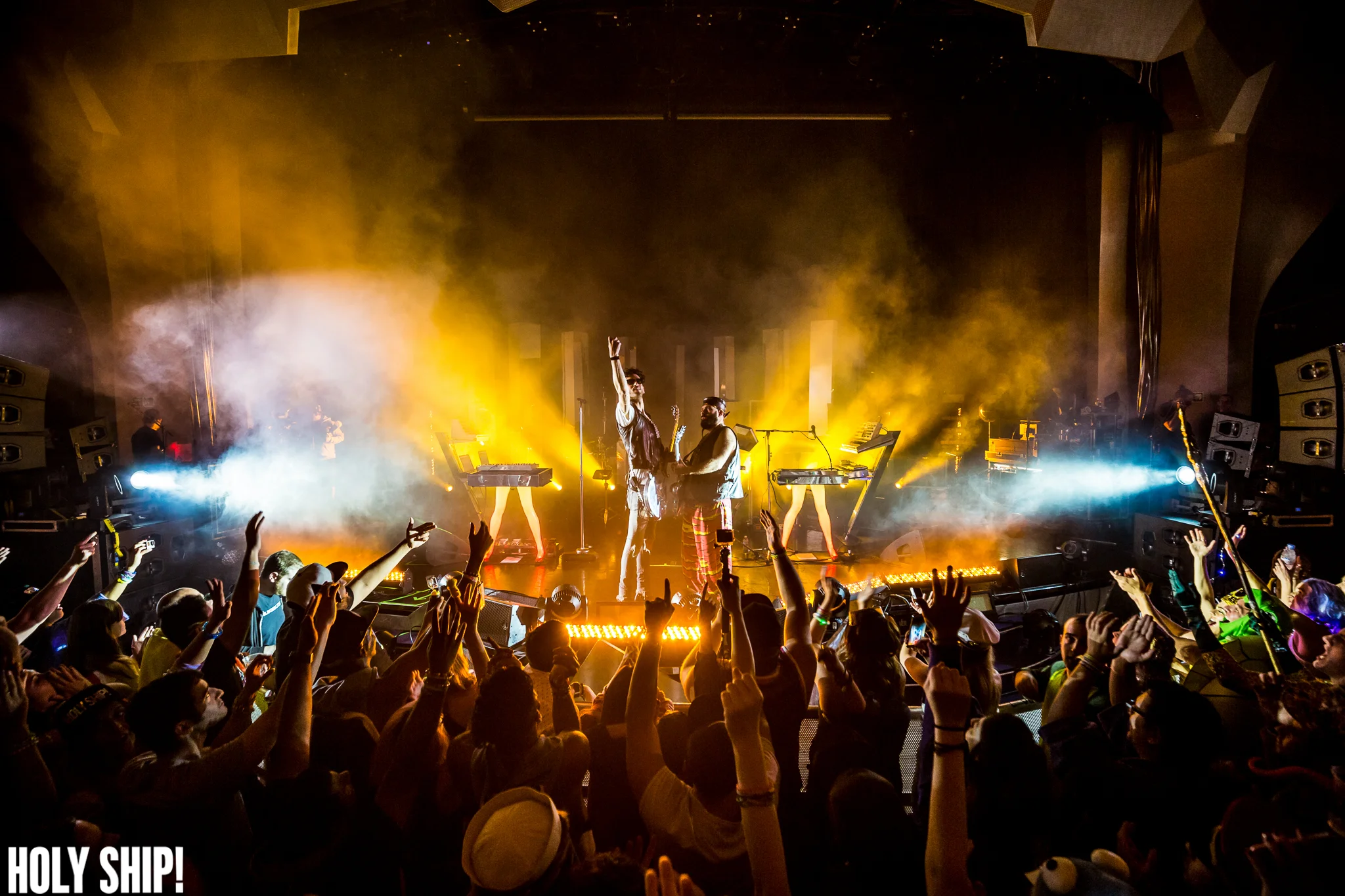 HolyShip_Feb2016_alivecoverage-25.jpg