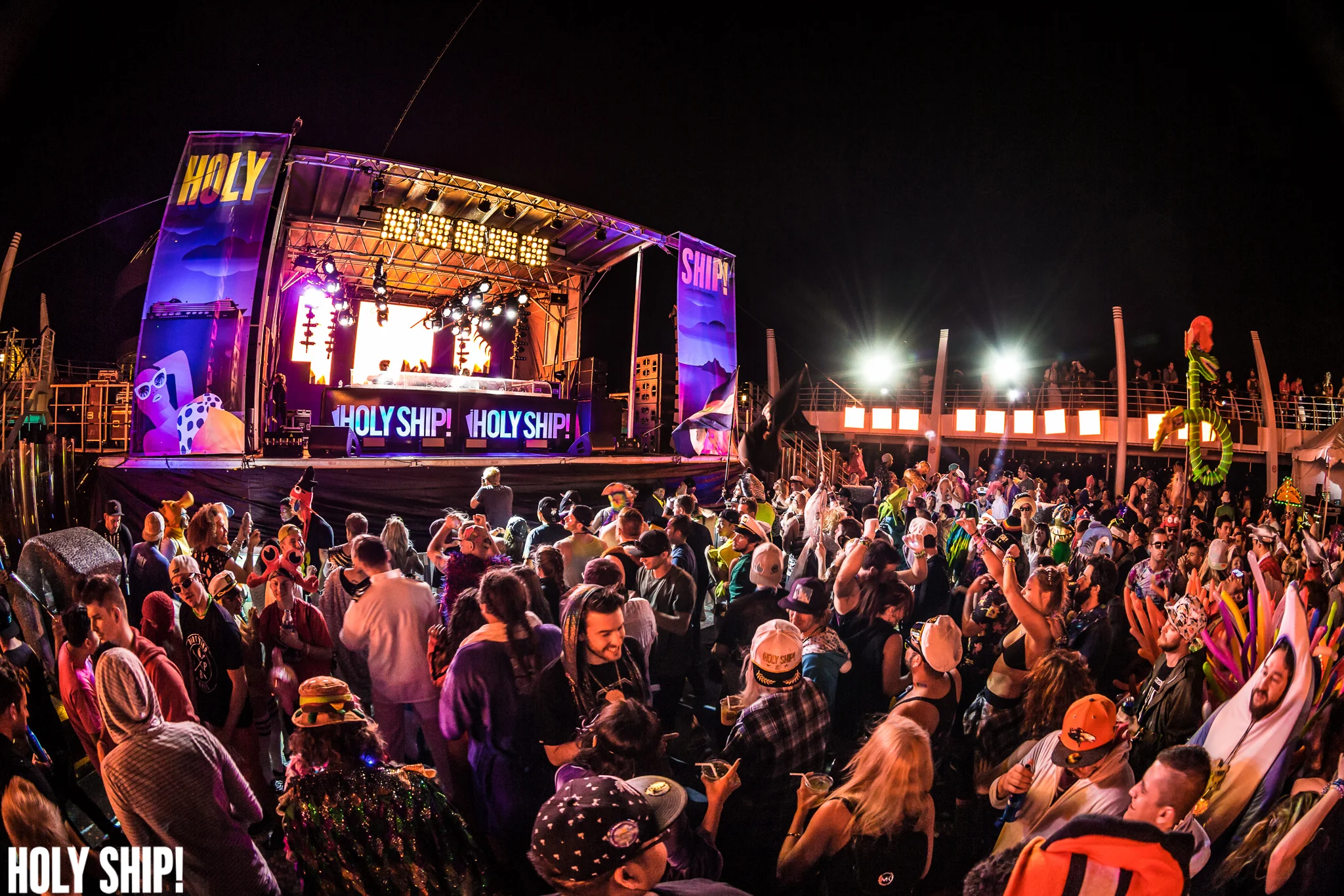 HolyShip_Feb2016_alivecoverage-27.jpg