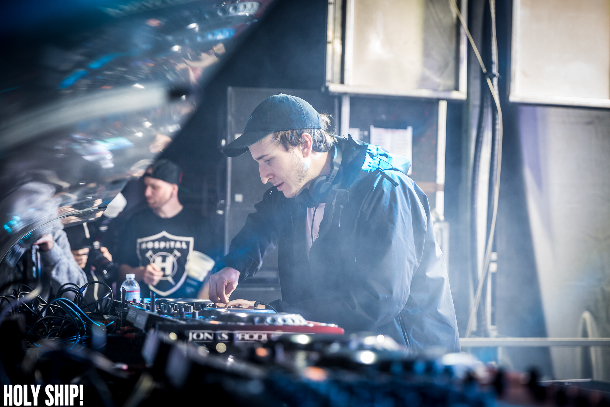 HolyShip_Feb2016_alivecoverage-29.jpg