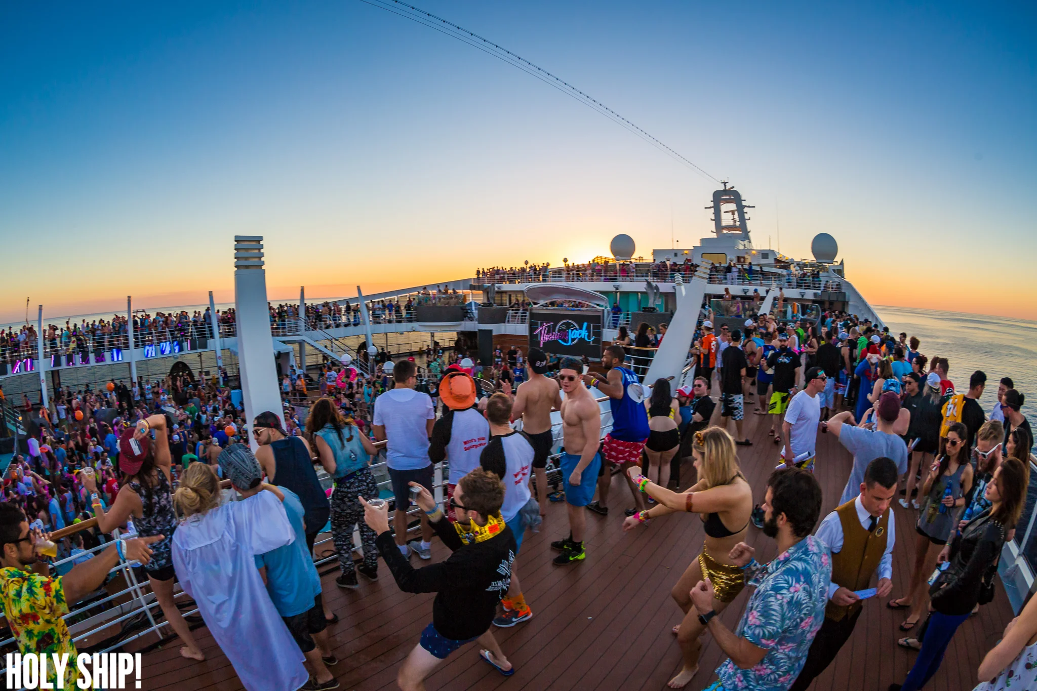 HolyShip_Feb2016_alivecoverage-41.jpg