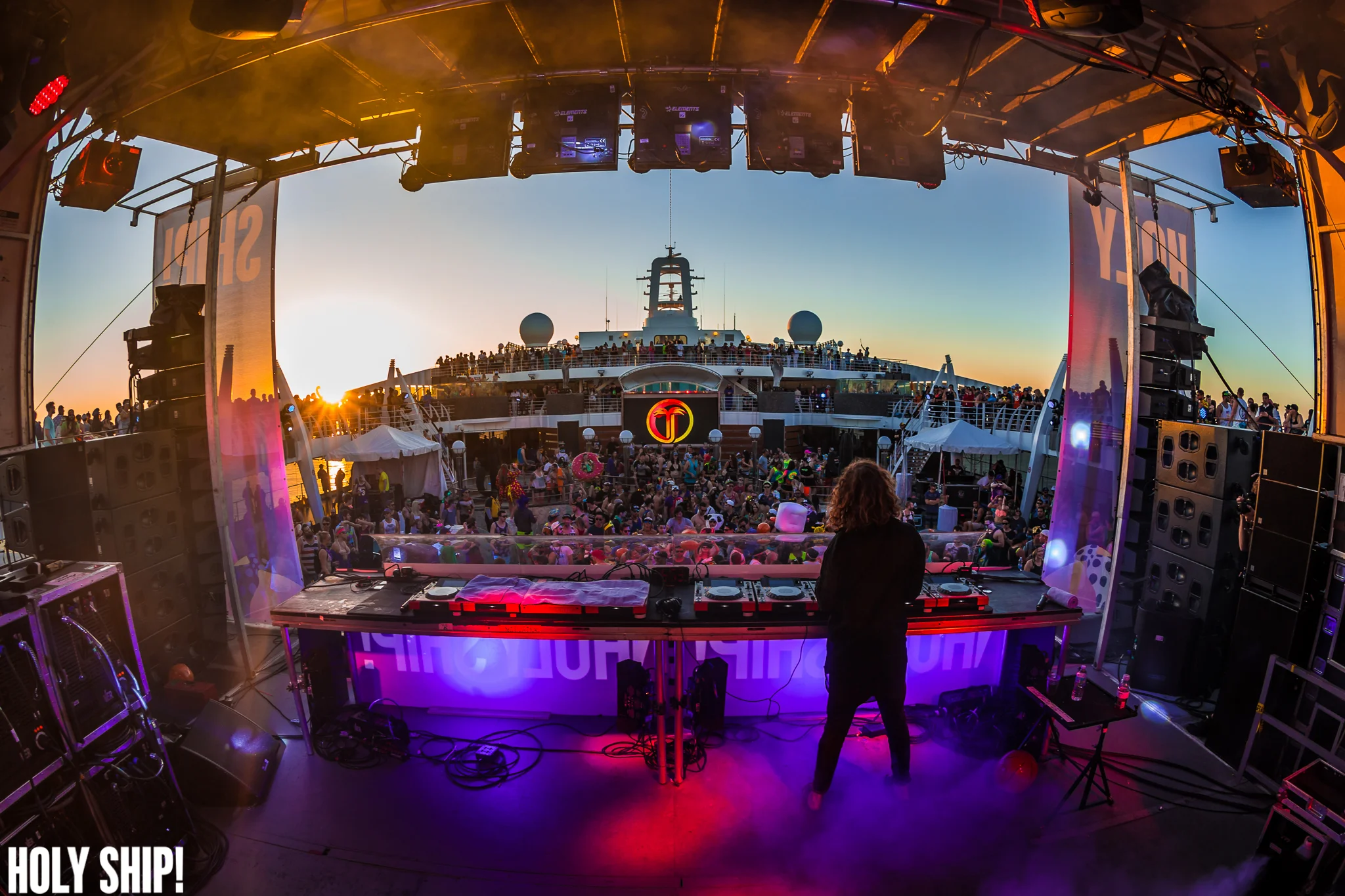 HolyShip_Feb2016_alivecoverage-40.jpg
