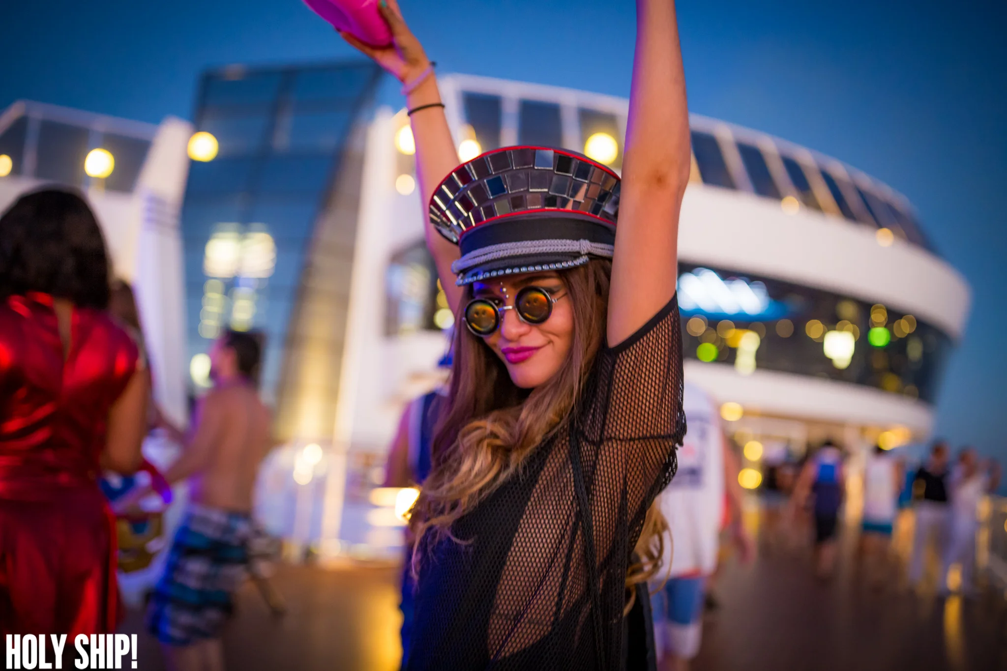 HolyShip_Feb2016_alivecoverage-45.jpg