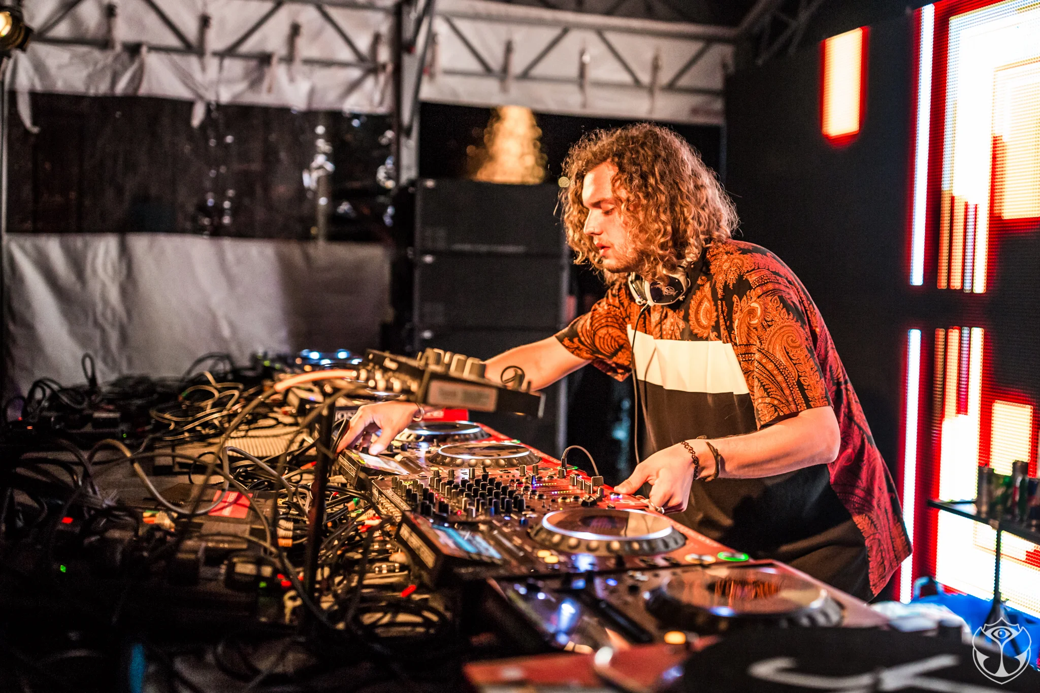 TMW2015_ALIVEcoverage_iWally-24.jpg
