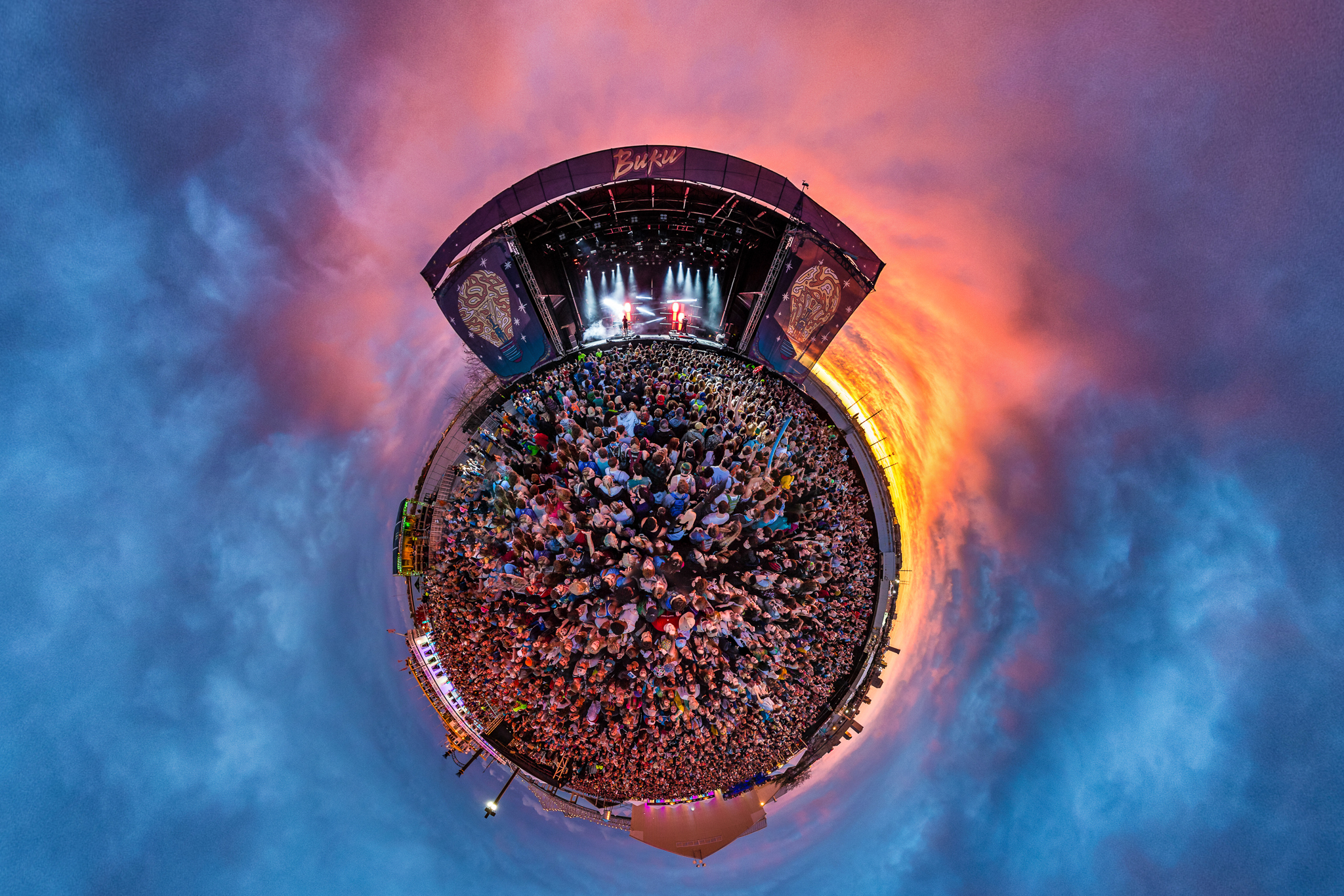 buku_2016_iwally_alivecoverage-4.jpg