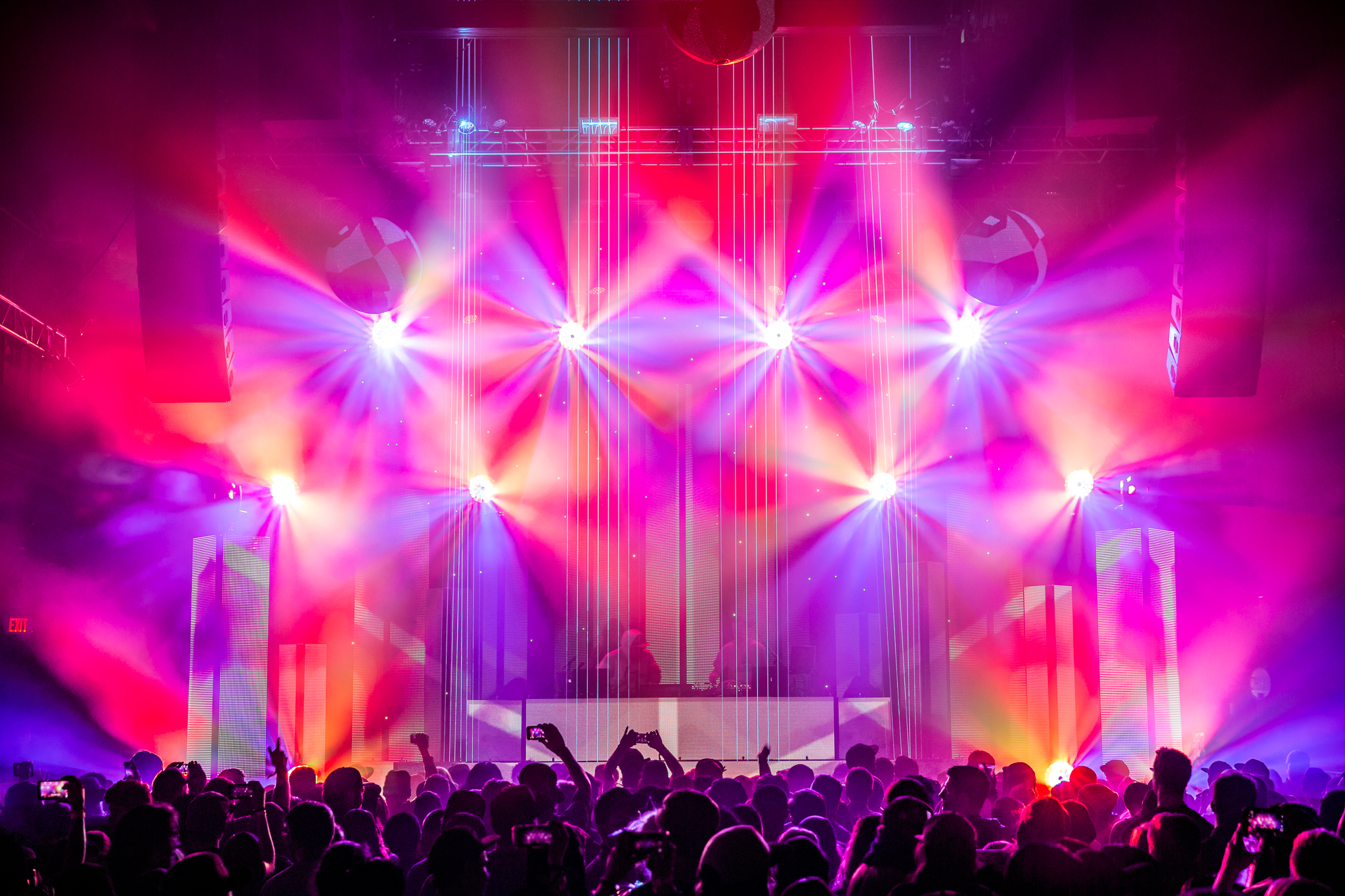 PL_nye_vegas_alivecoverage-29.jpg