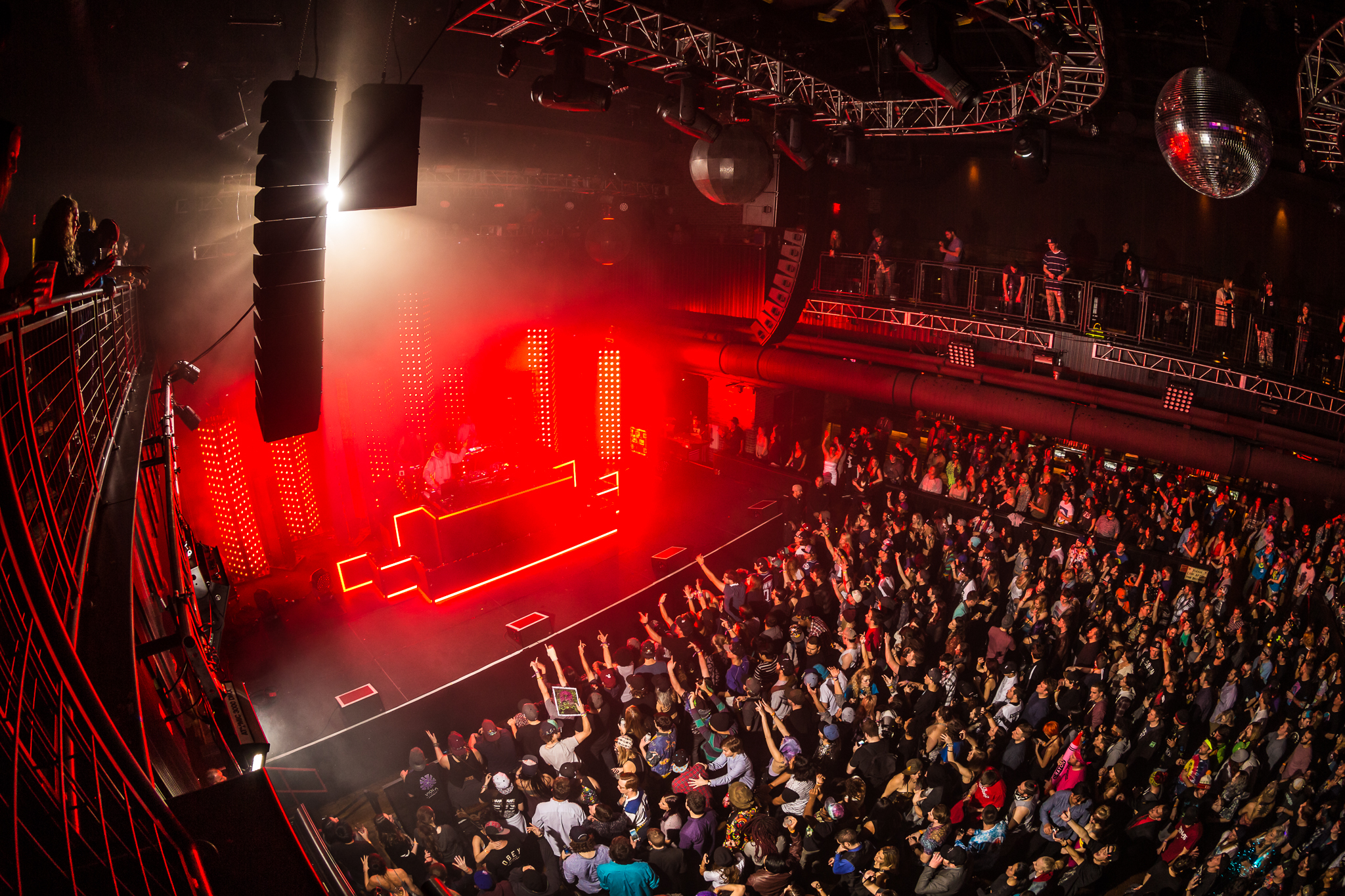 PL_nye_vegas_alivecoverage-28.jpg