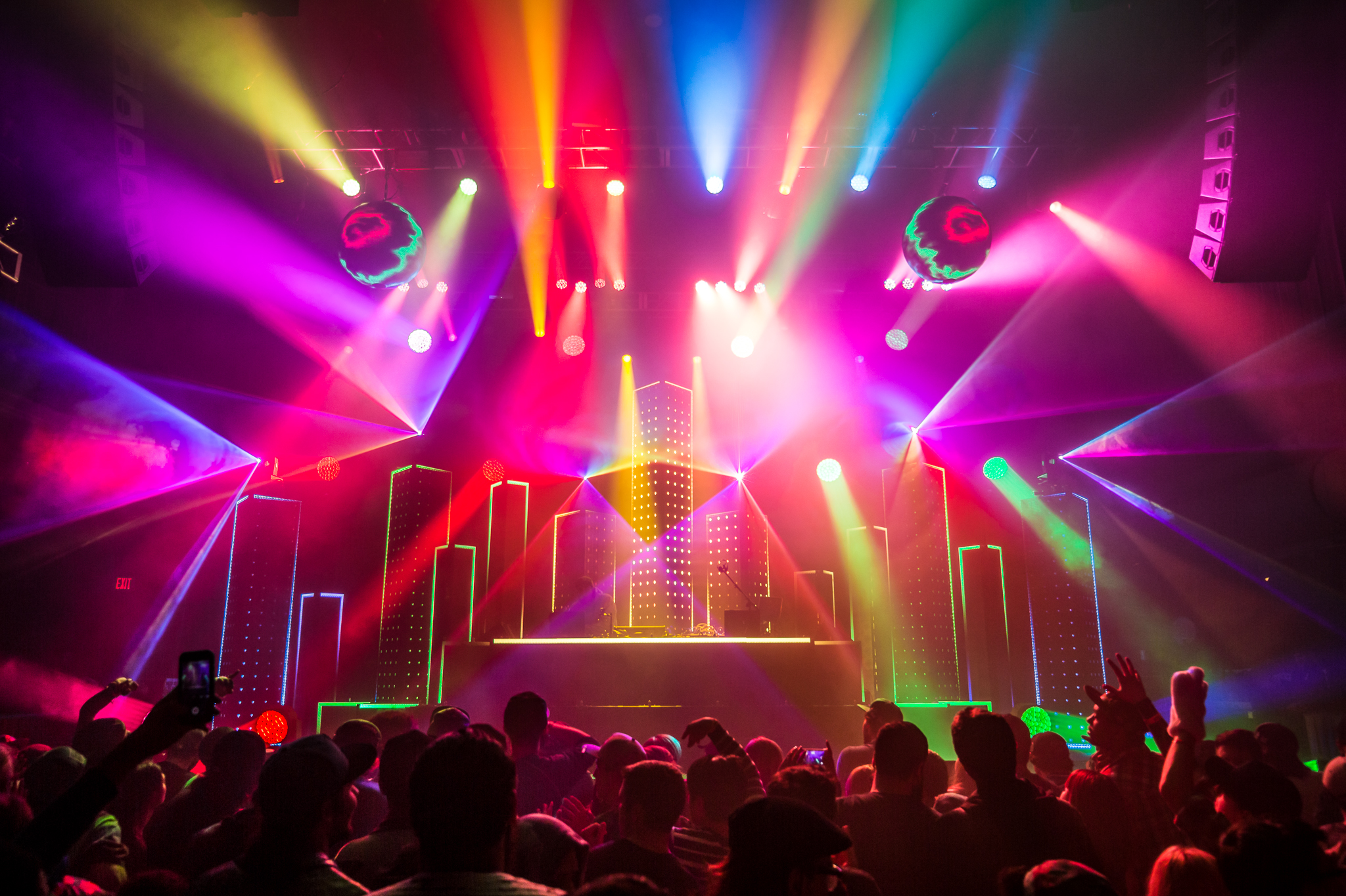 PL_nye_vegas_alivecoverage-37.jpg