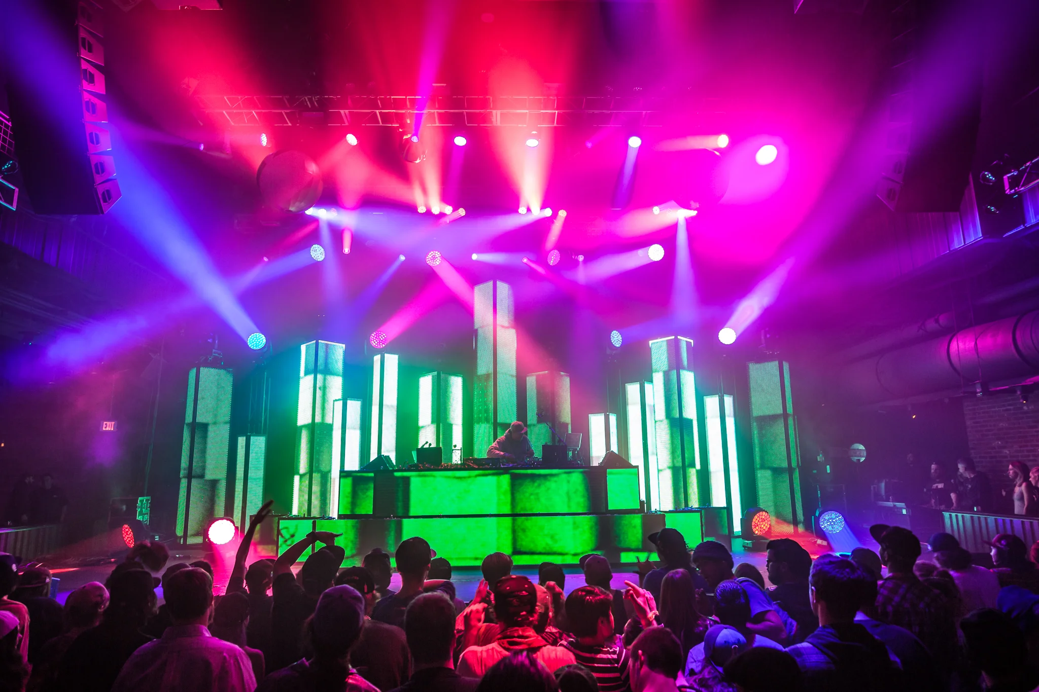 PL_nye_vegas_alivecoverage-39.jpg