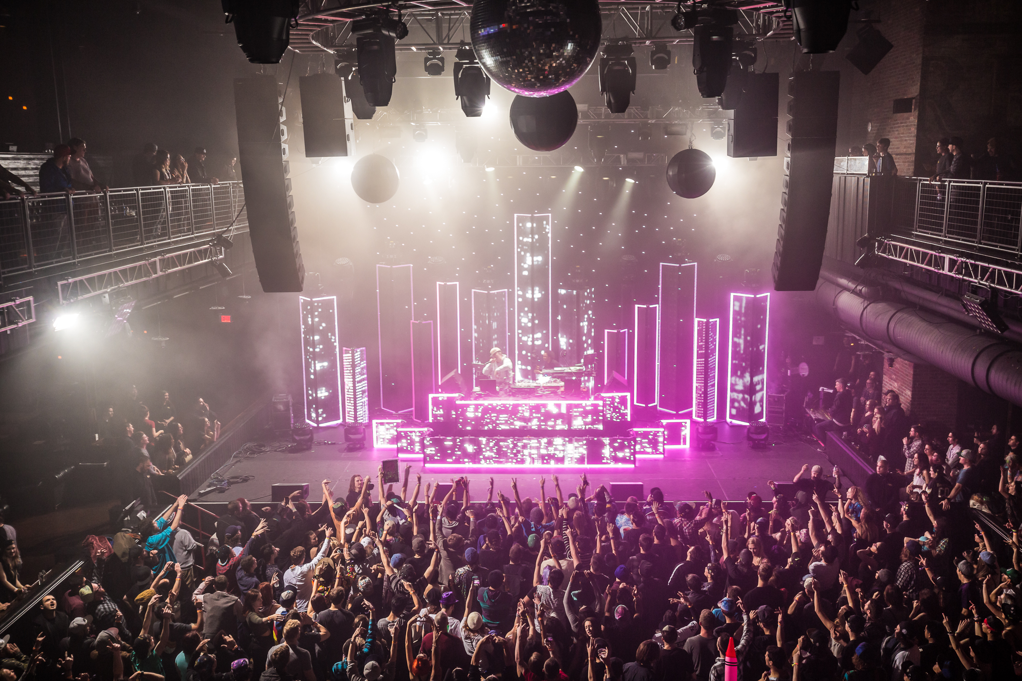 PL_nye_vegas_alivecoverage-41.jpg