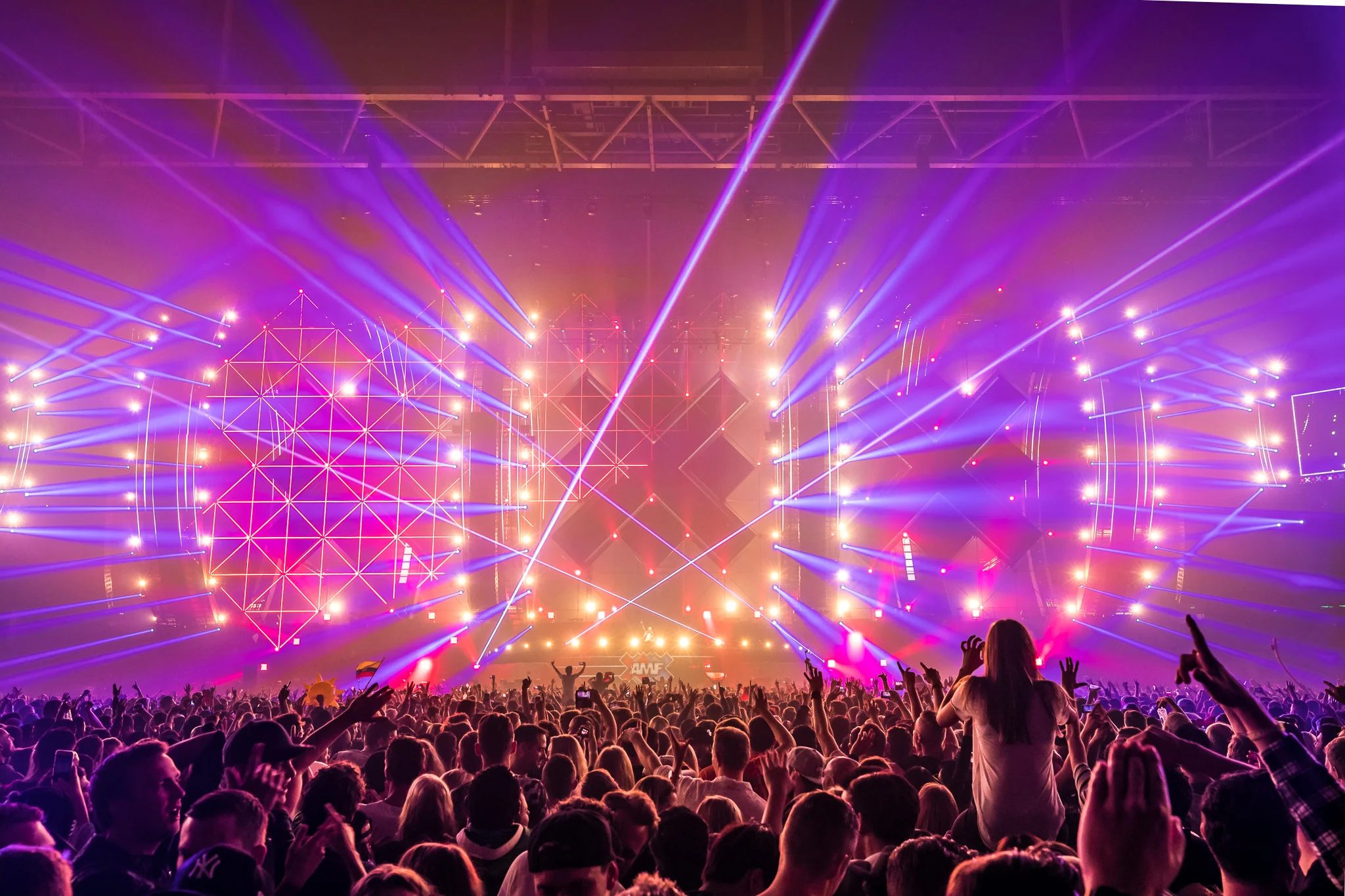 AMF_20161022_ARENA_AMFARENASAT_215520-AF8I9882_ALIVECOVERAGE.jpg