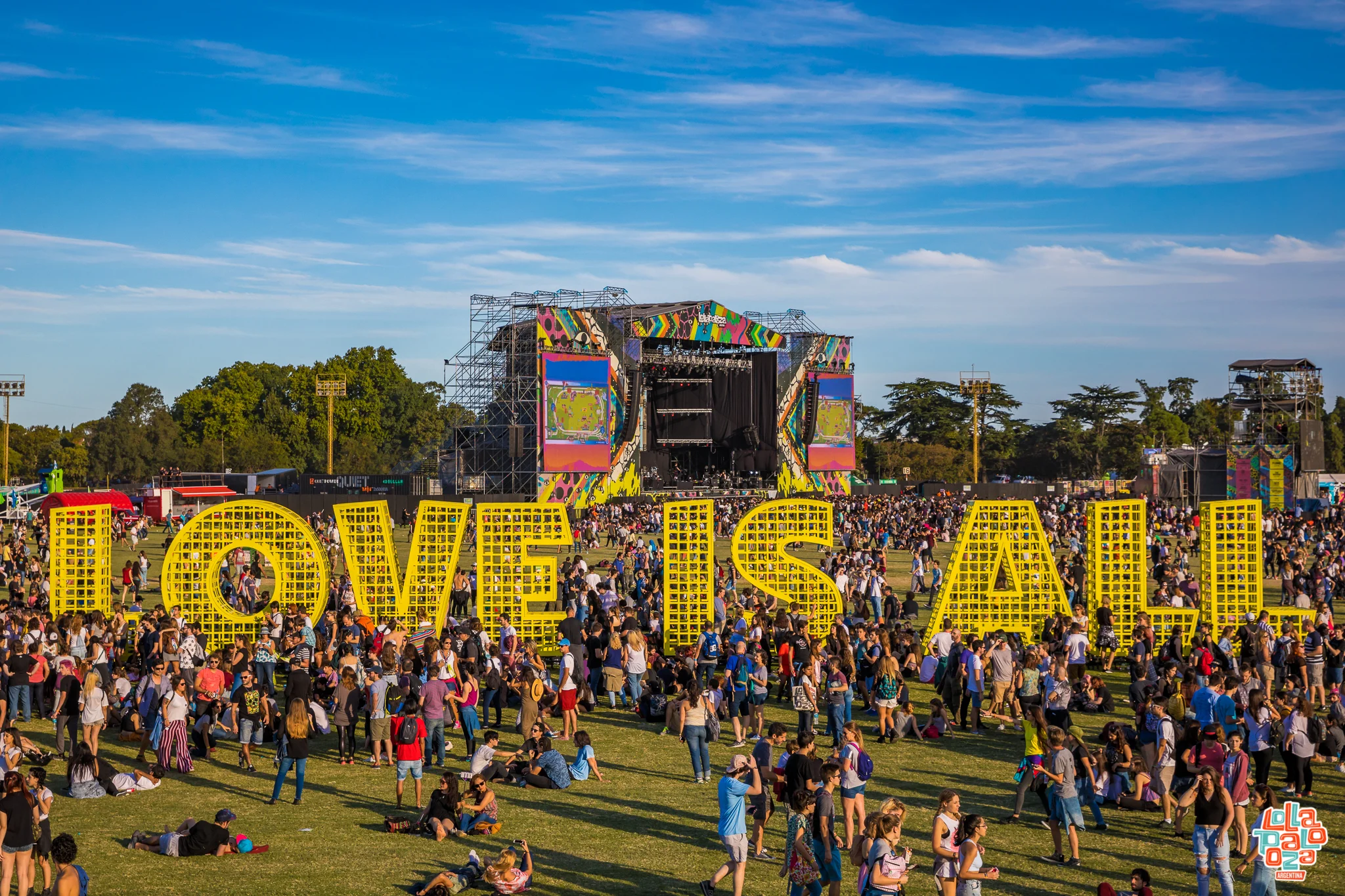 LOLLA_AR2017_0401_173003_8676_ALIVECOVERAGE.jpg