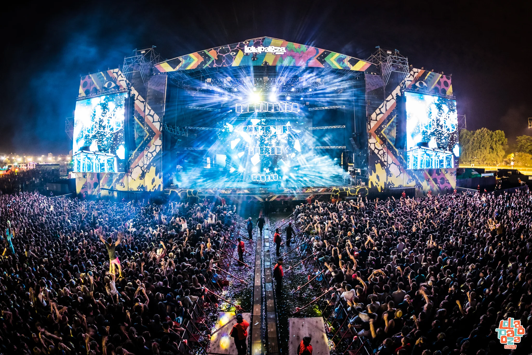 LOLLA_AR2017_0402_001300_0351_ALIVECOVERAGE.jpg