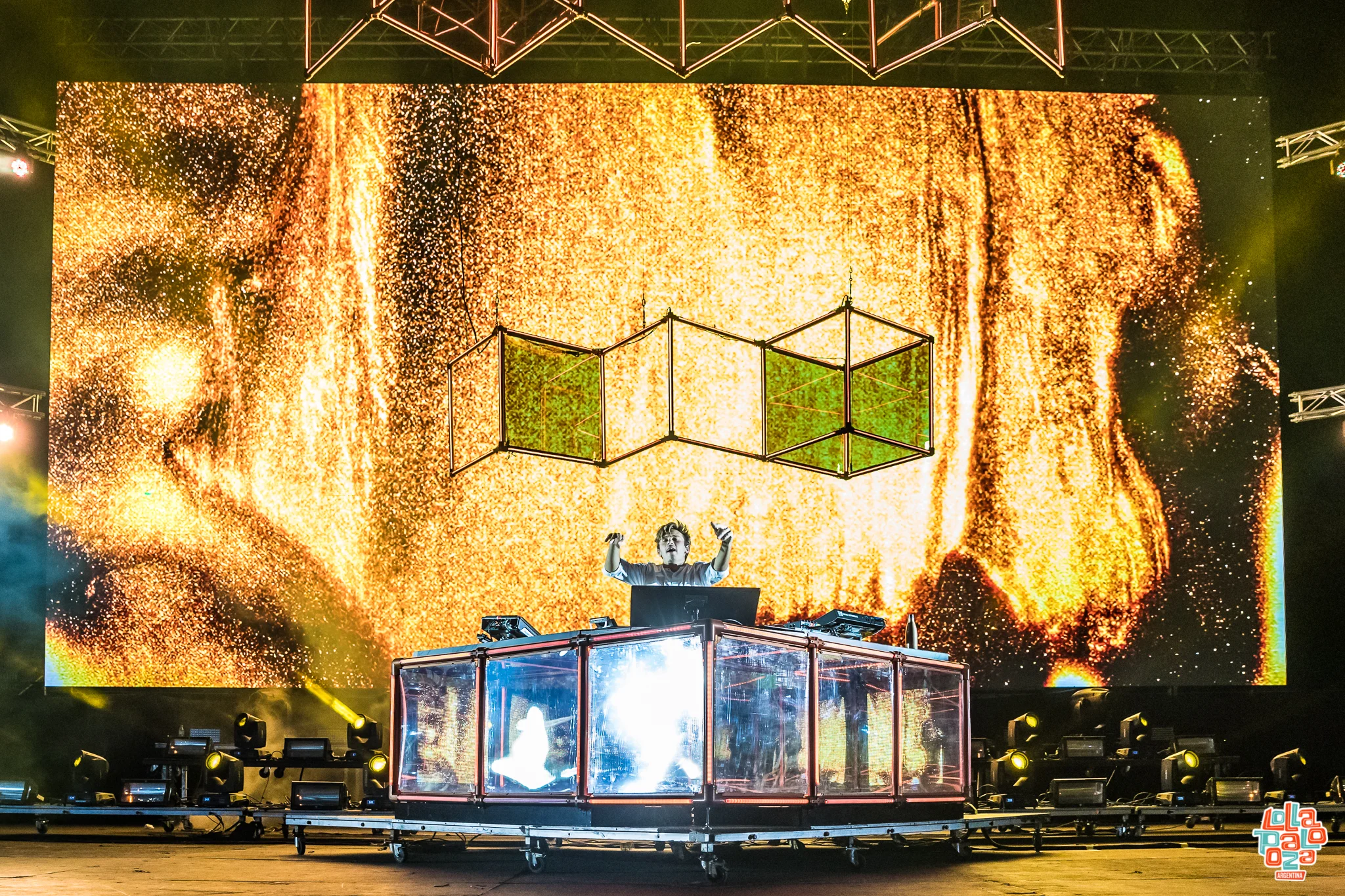 LOLLA_AR2017_0402_001822_0477_ALIVECOVERAGE.jpg