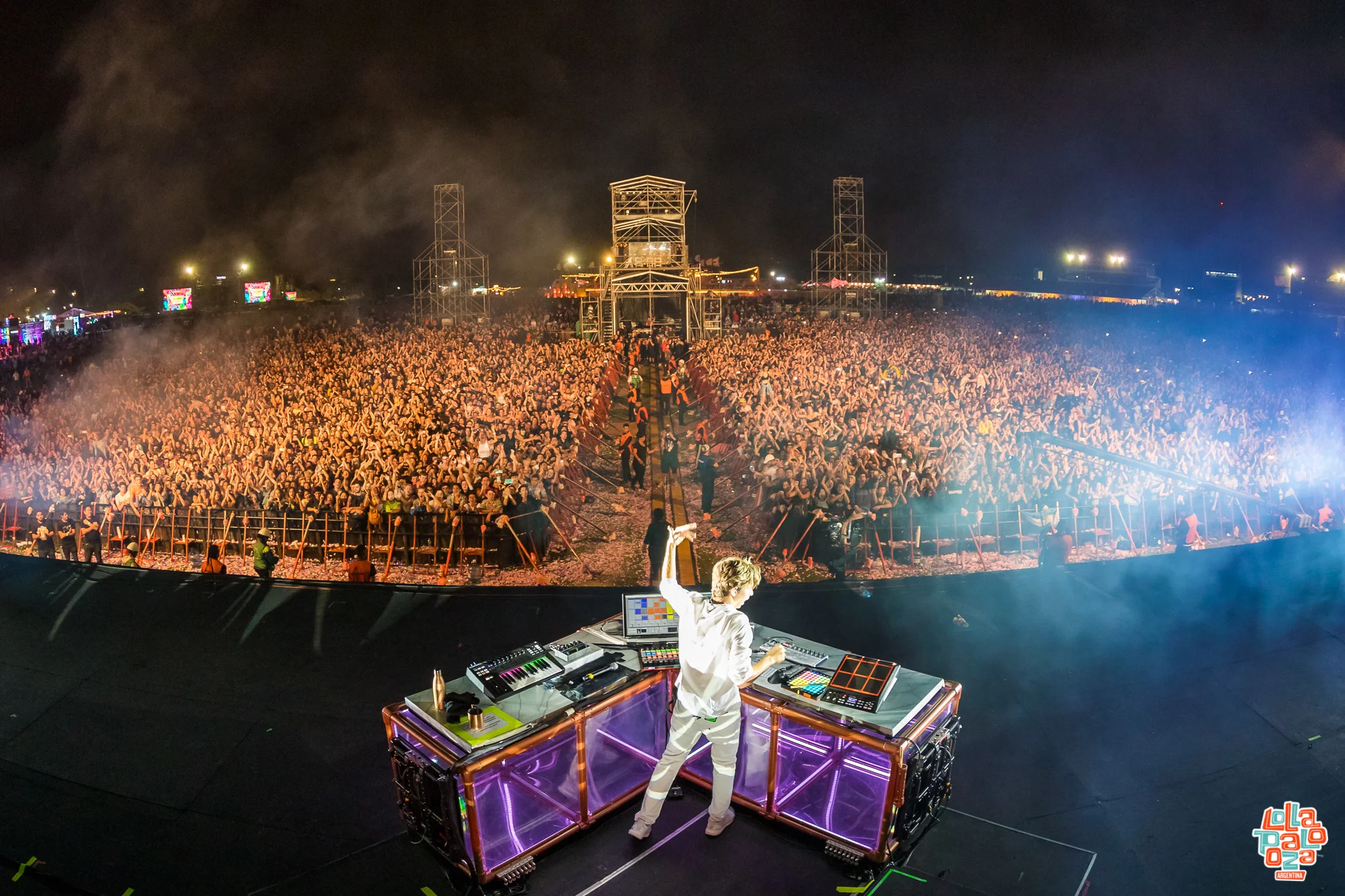 LOLLA_AR2017_0402_005036_1267_ALIVECOVERAGE.jpg