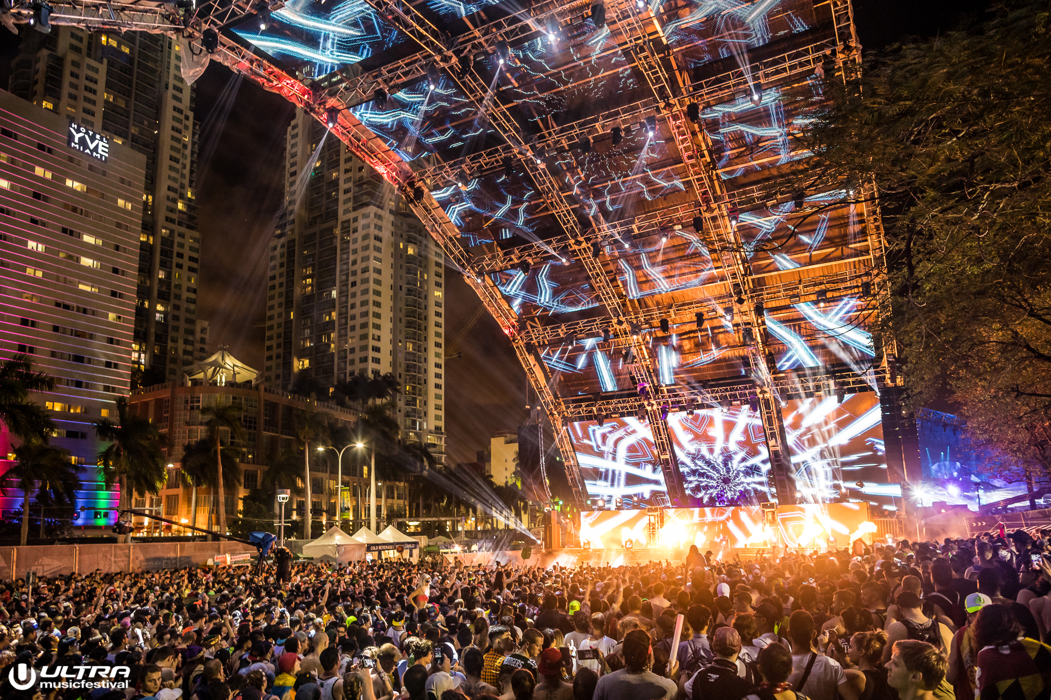 UMF2017_0325_224055-2487_ALIVECOVERAGE.jpg