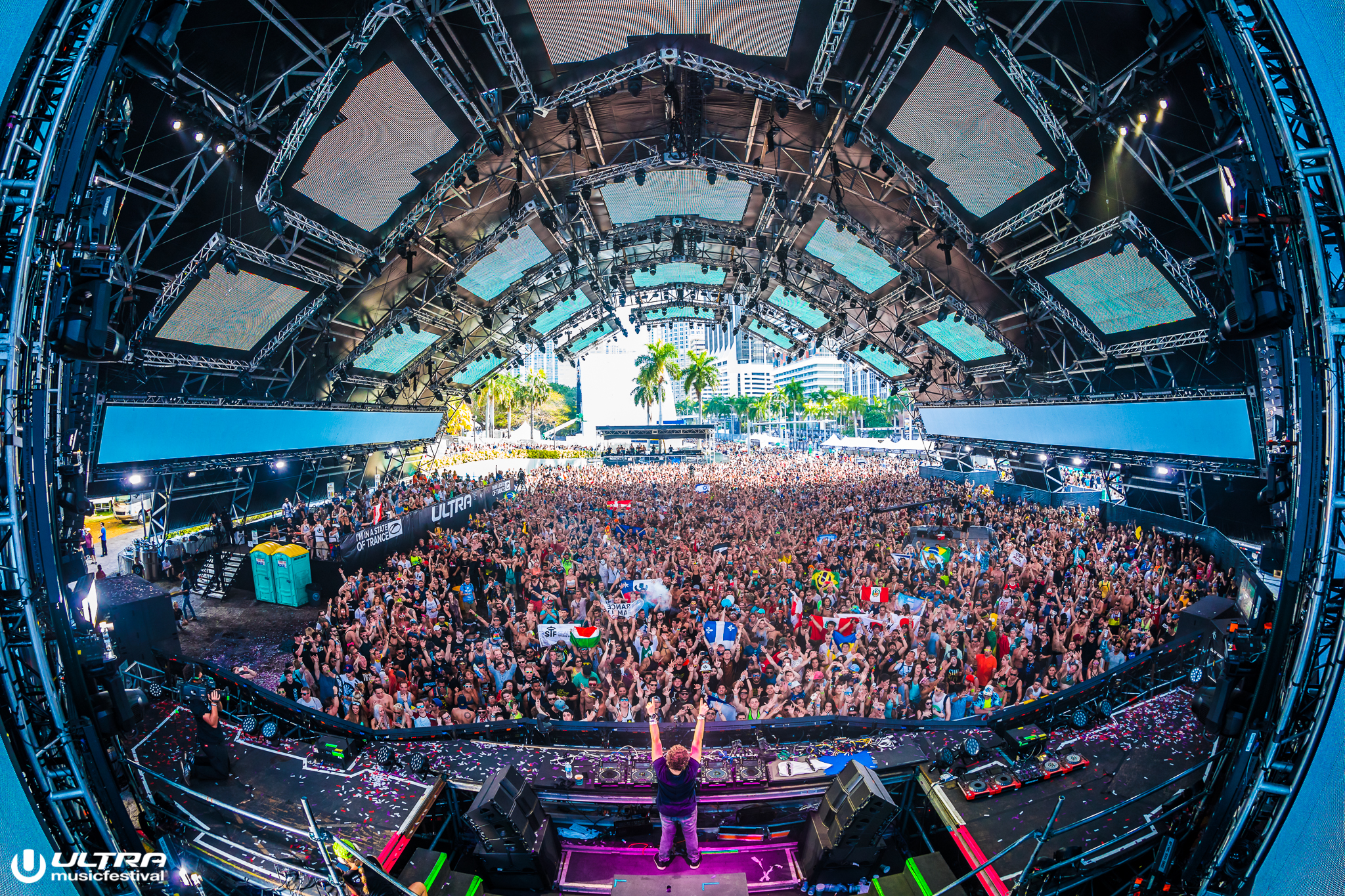 UMF2017_0326_164848-7012_ALIVECOVERAGE.jpg