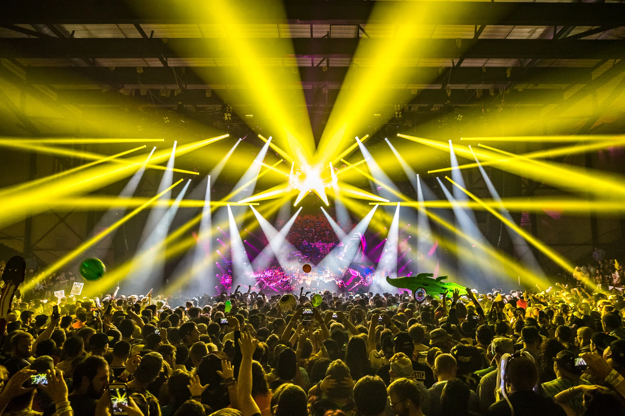 Bassnectar_Halloween16_iWally_aLIVE-21.jpg