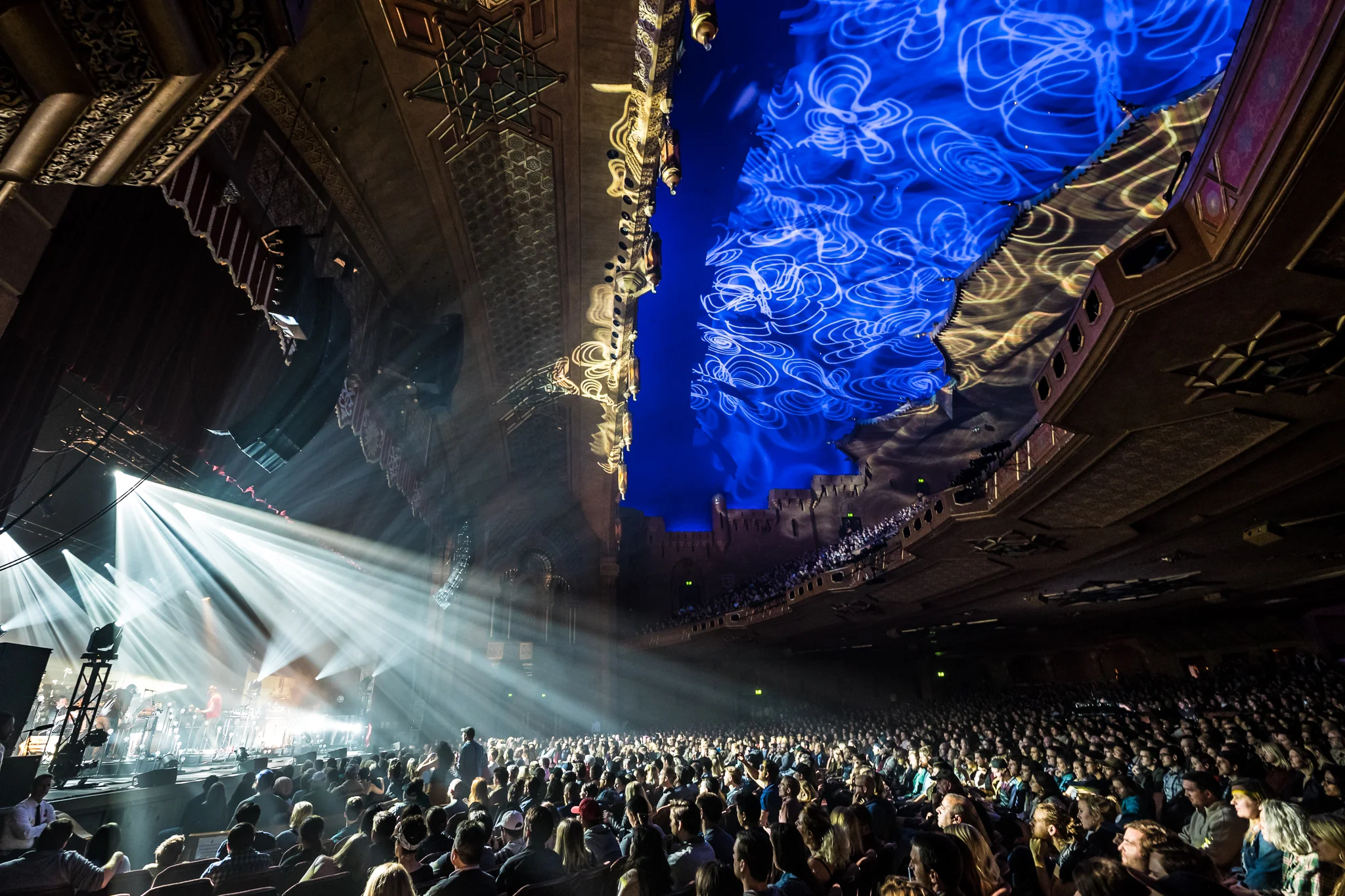 BonIver_FoxATL2017_1109_224341-2055_ALIVECOVERAGE.jpg