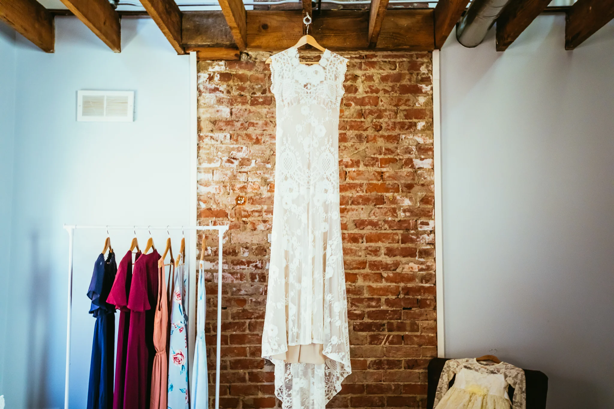 AlexAaron2017_0930_100255-6754_OFFWHITE.jpg