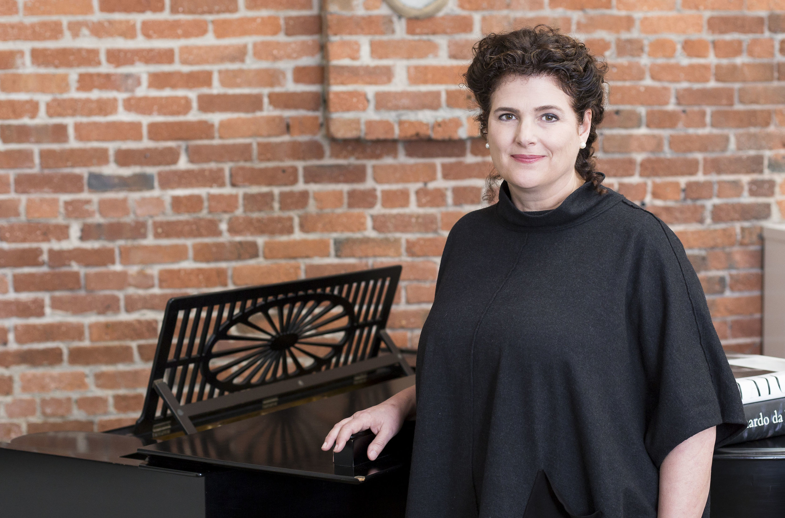 Lisa Victor Senior Associate