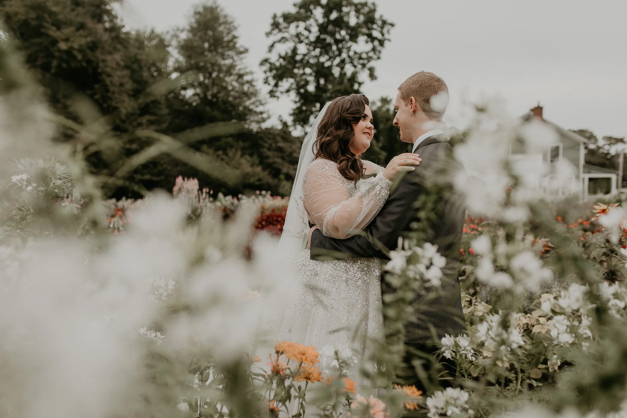 H+A_Hartford_Connecticut_RoseGarden_Wedding041.jpg