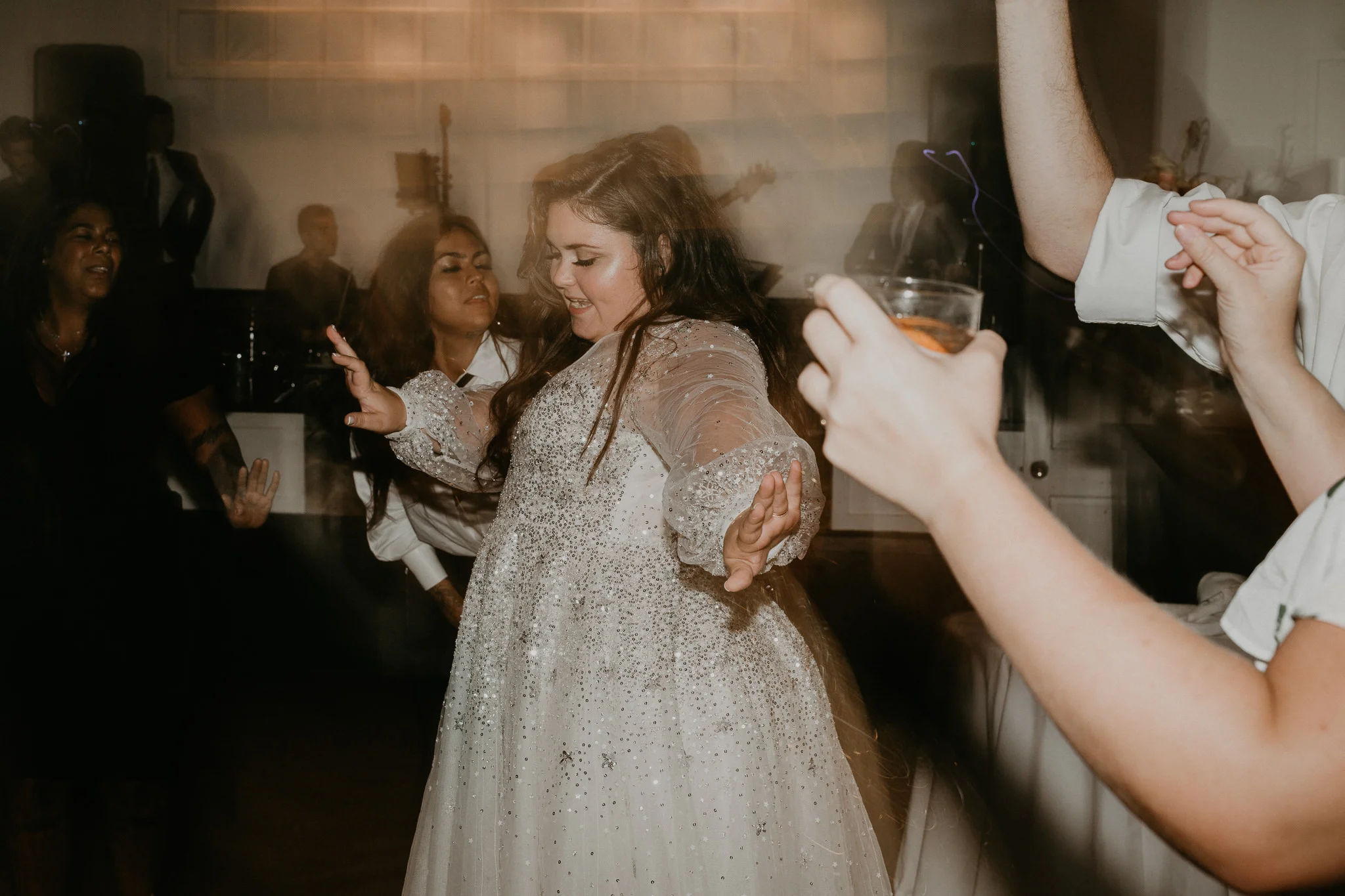 H+A_Hartford_Connecticut_RoseGarden_Wedding092.jpg