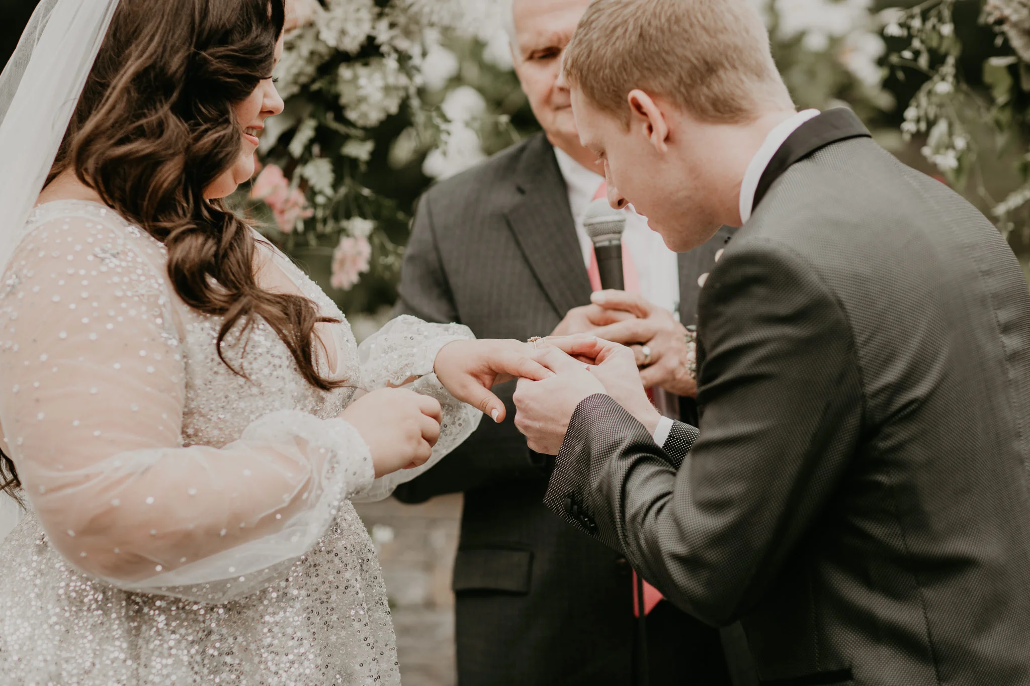 H+A_Hartford_Connecticut_RoseGarden_Wedding025.jpg
