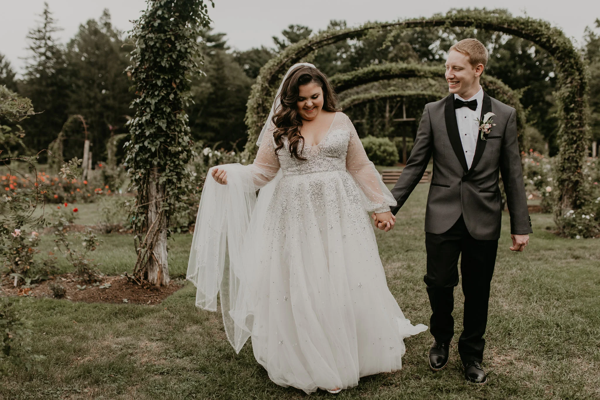 H+A_Hartford_Connecticut_RoseGarden_Wedding037.jpg