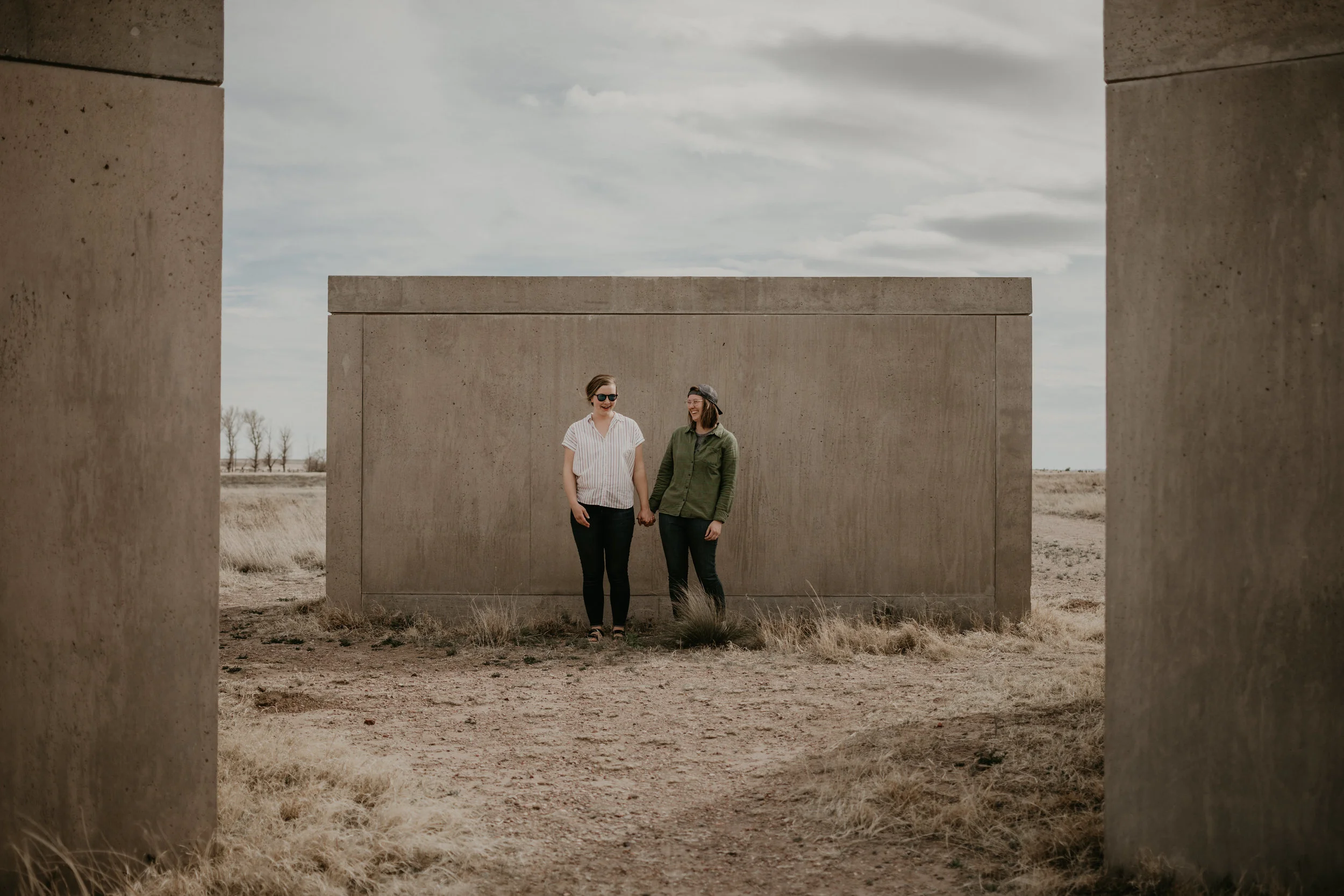 T+B_Desert_Couple_Session_Marfa_Texas_006.jpg