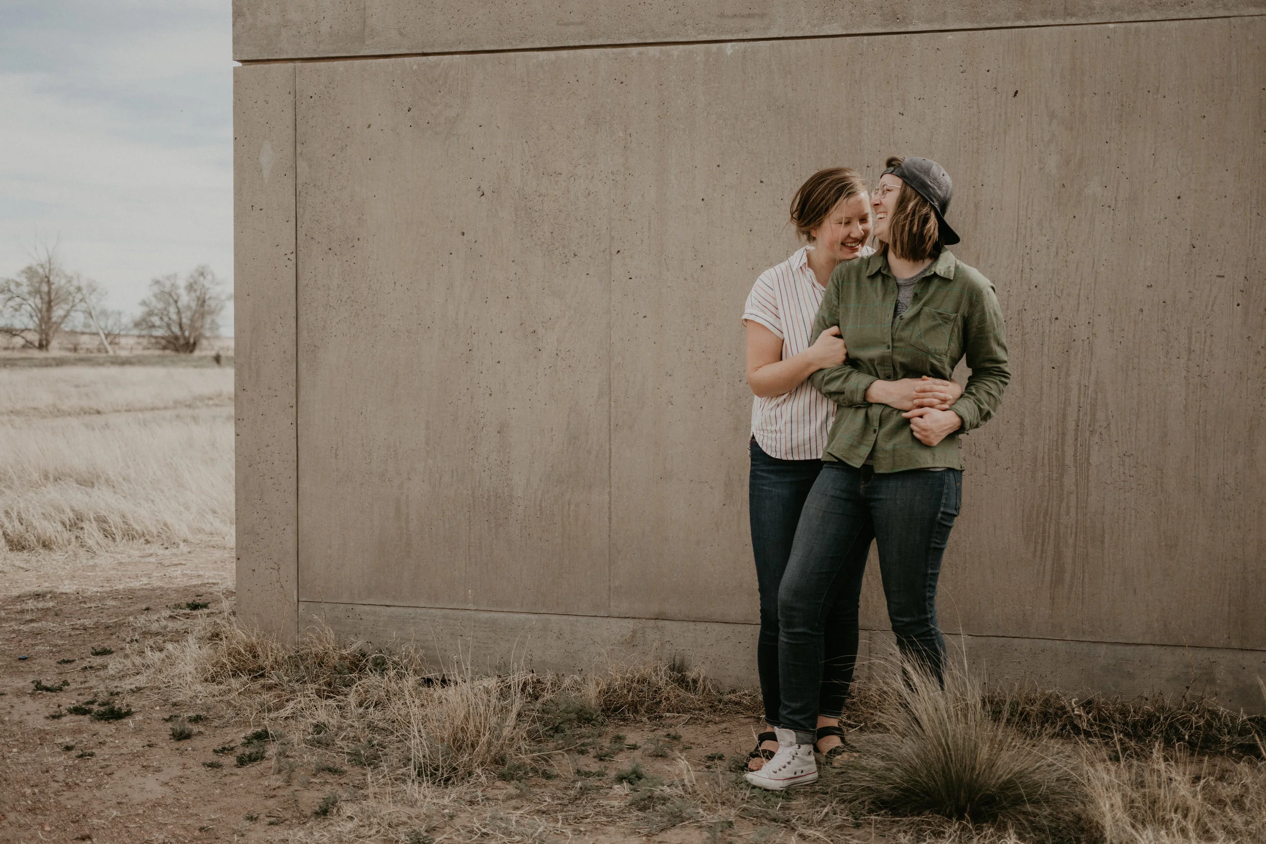 T+B_Desert_Couple_Session_Marfa_Texas_015.jpg