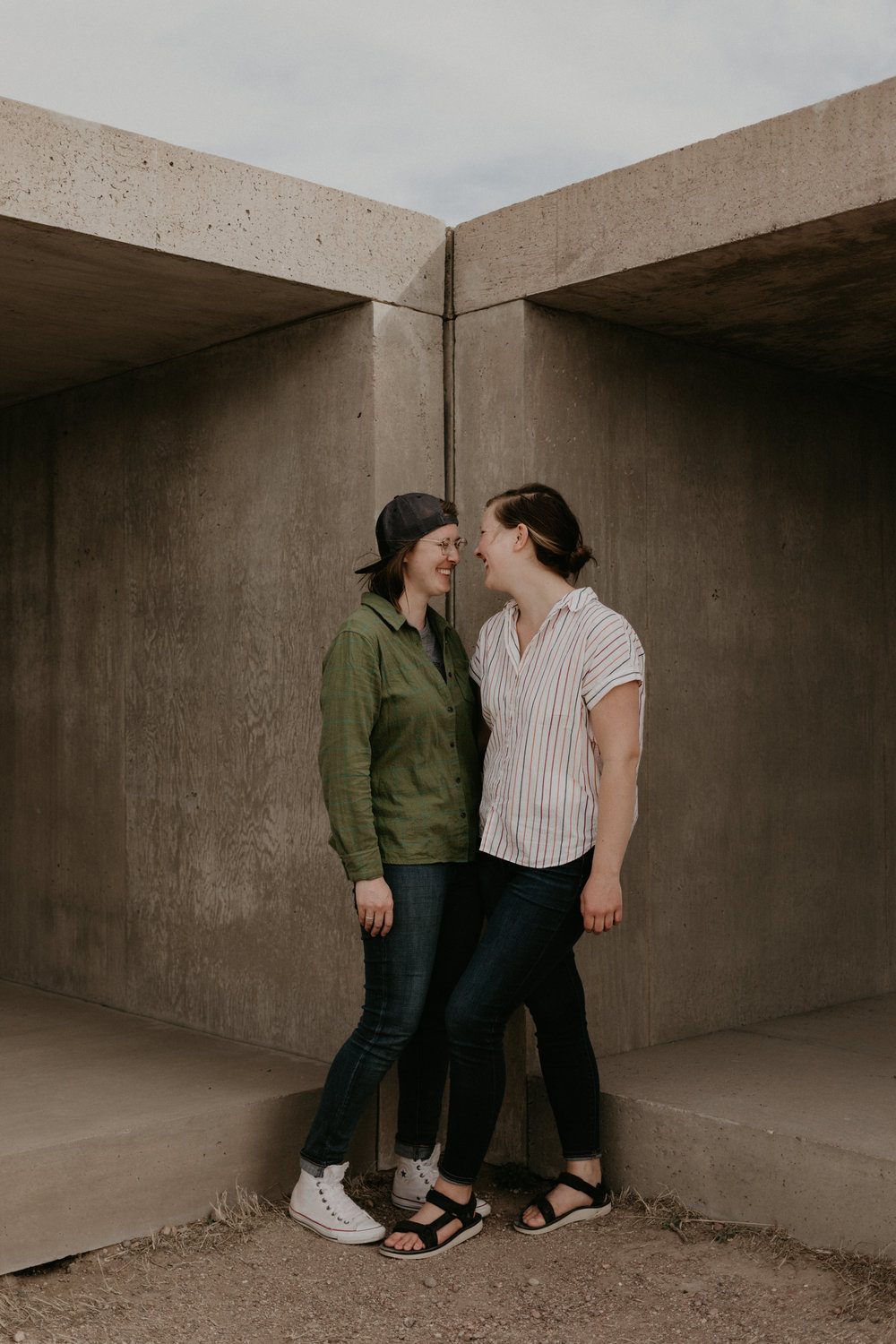 T+B_Desert_Couple_Session_Marfa_Texas_020.jpg